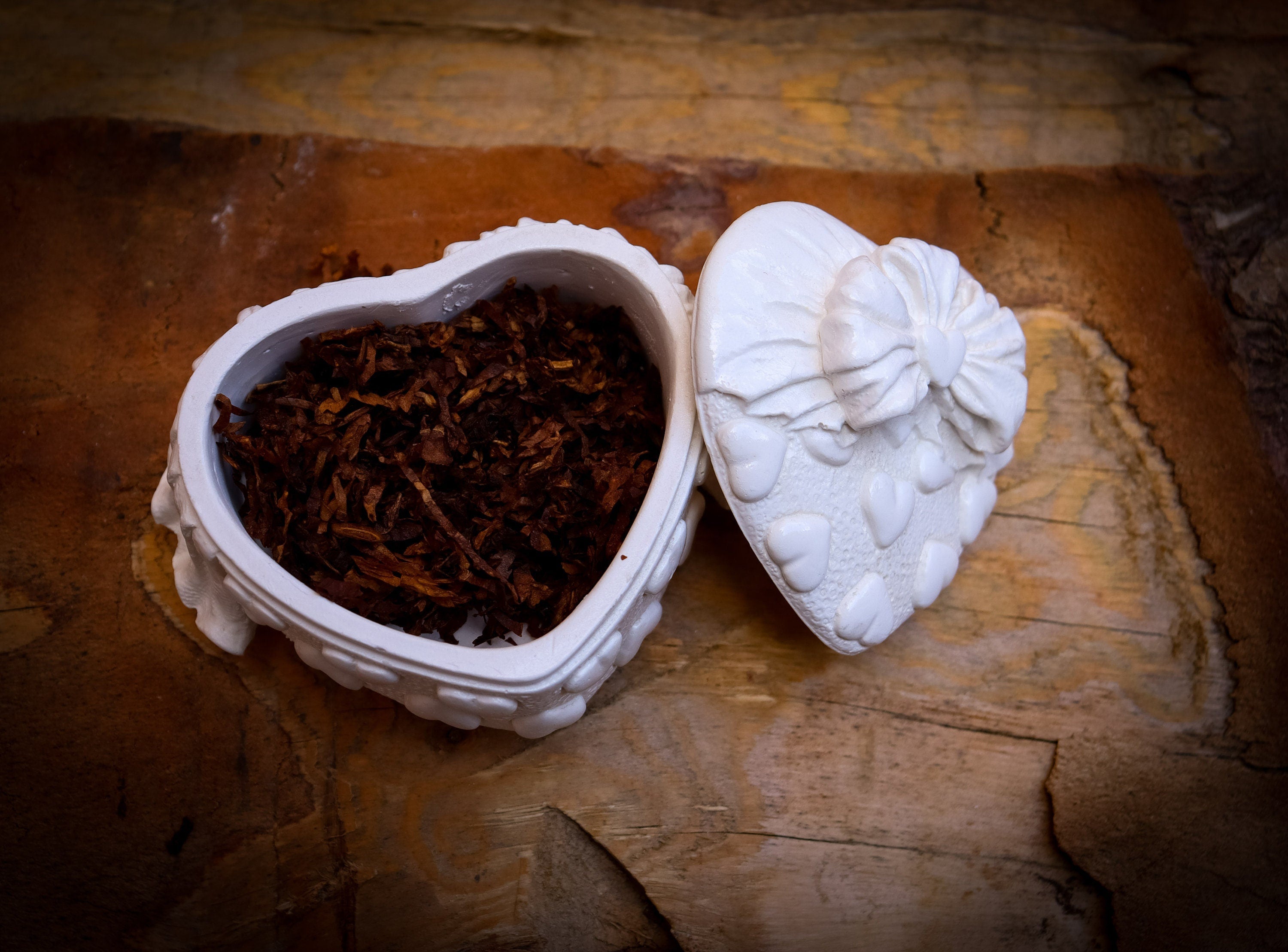 Tobacco Container