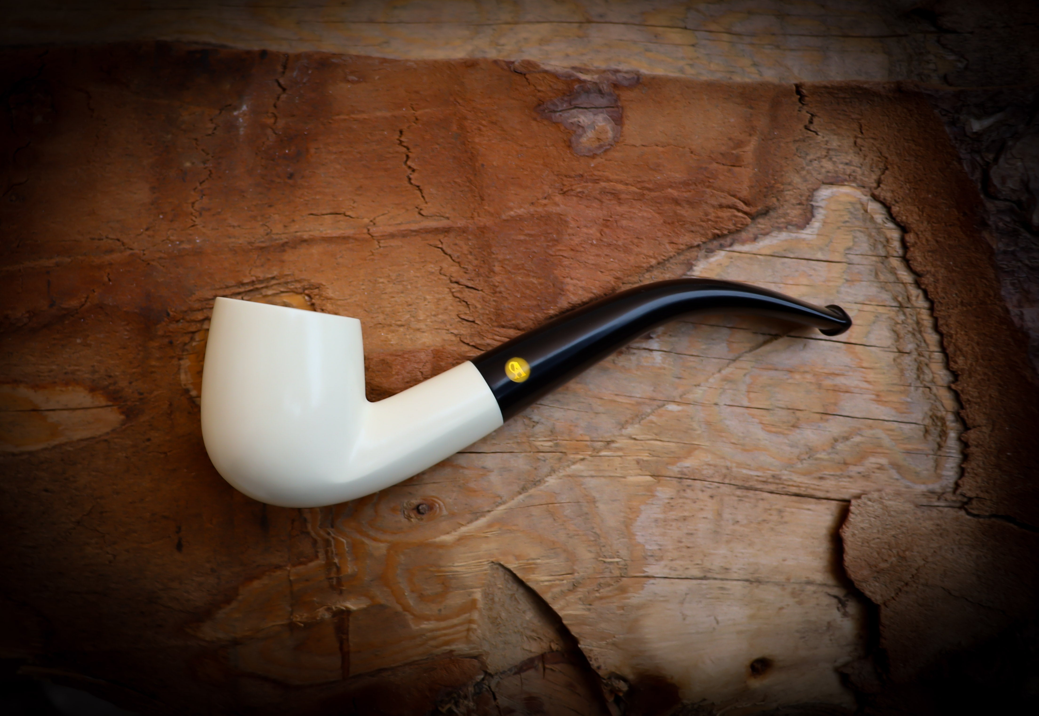 Bent Meerschaum Pipe