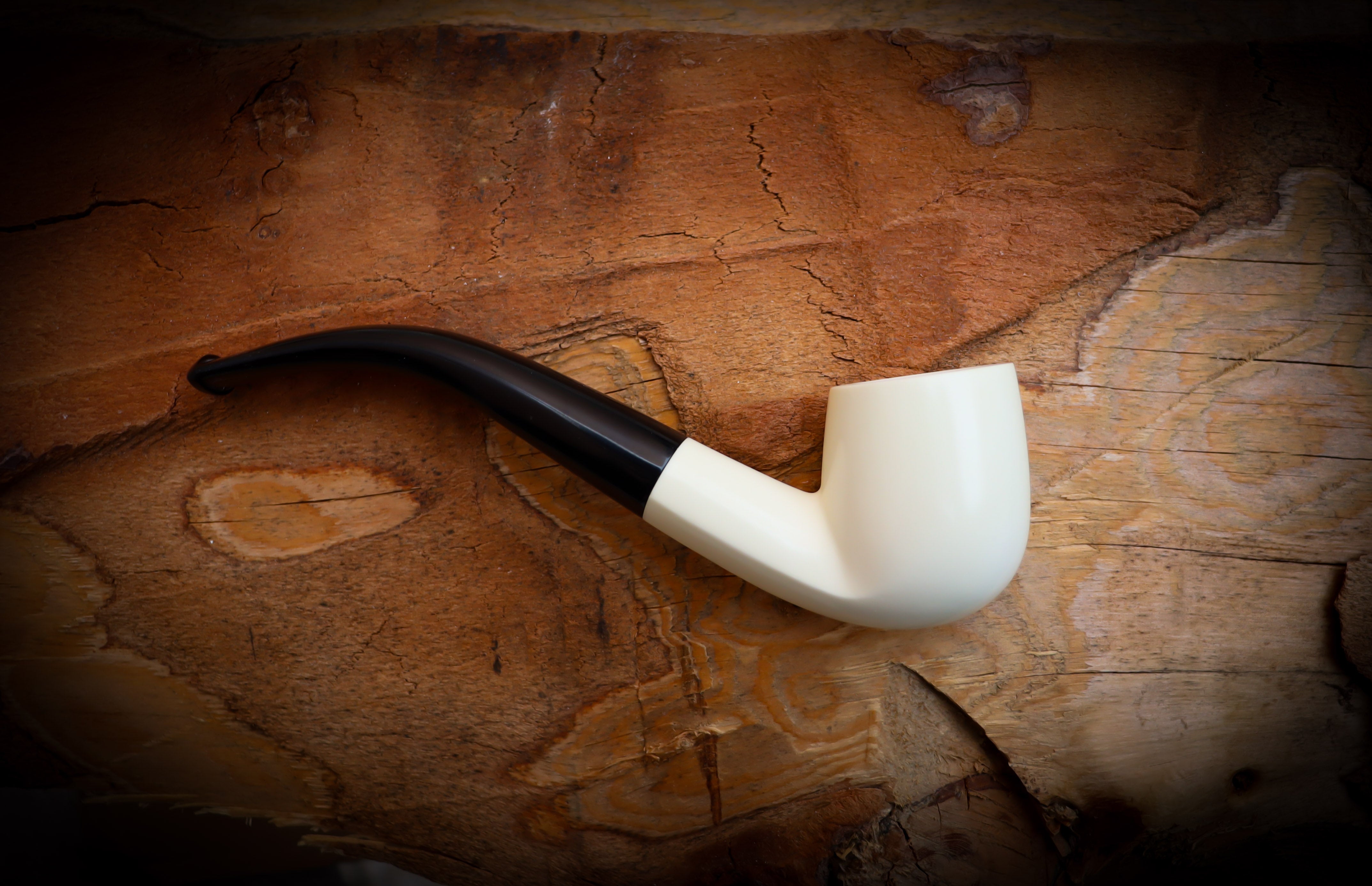 Bent Meerschaum Pipe