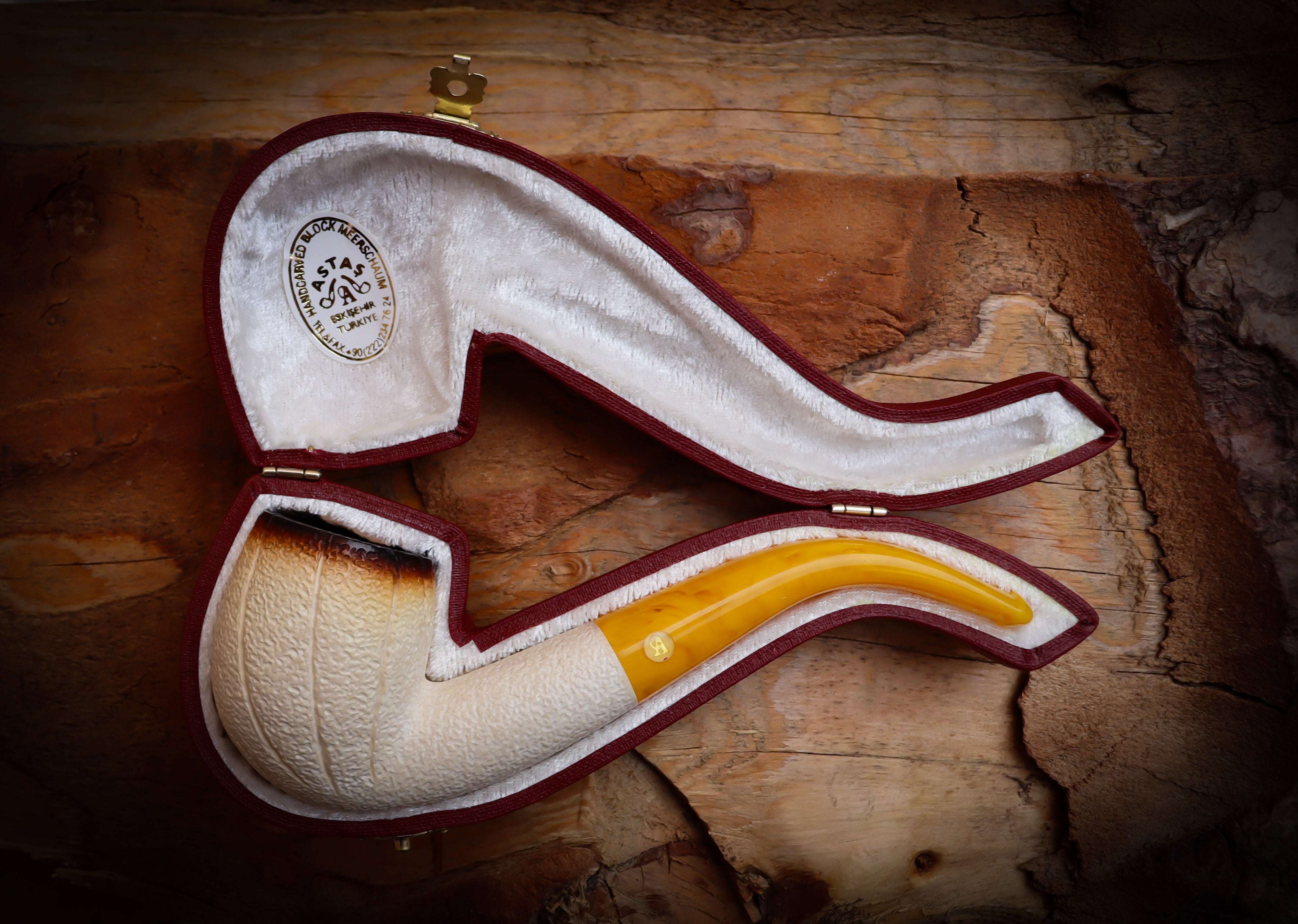 Lee Van Cleef, Rustic Patterned Special Hand Crafted Lee Van Cleef Meerschaum Pipe With Leather Box -Astaş Meerschaum, LVC Meerschaum
