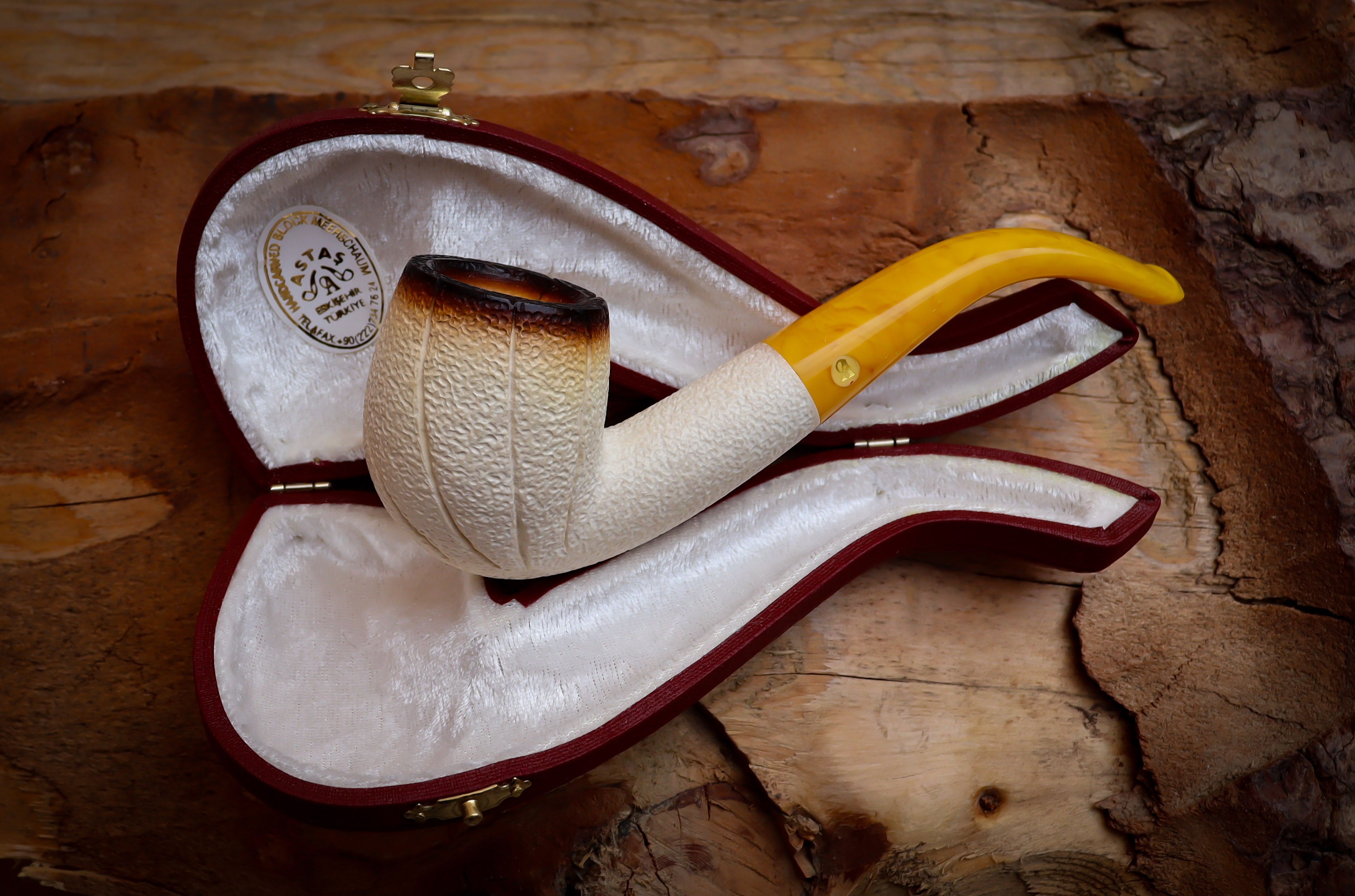 Lee Van Cleef, Rustic Patterned Special Hand Crafted Lee Van Cleef Meerschaum Pipe With Leather Box -Astaş Meerschaum, LVC Meerschaum