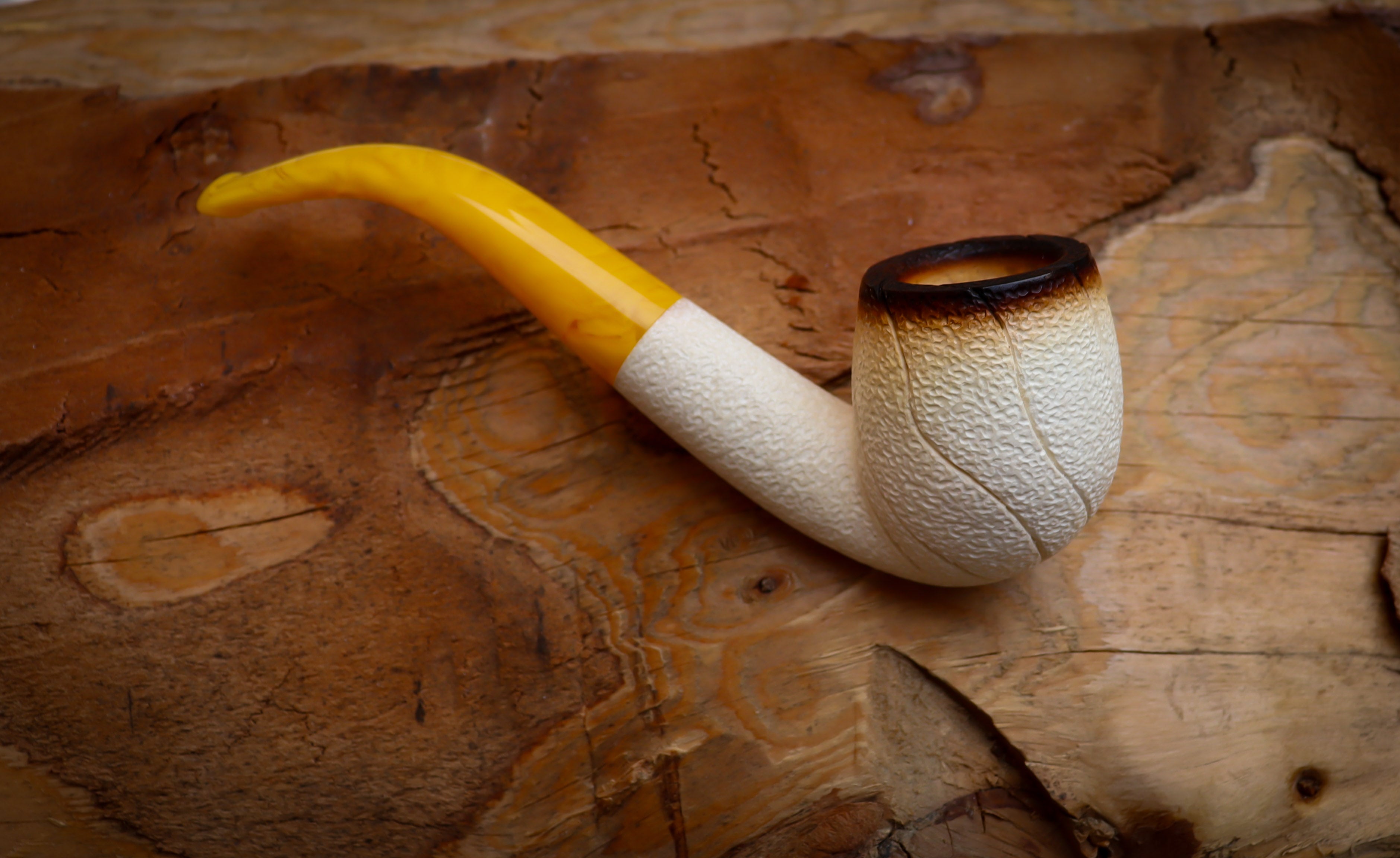 Lee Van Cleef, Rustic Patterned Special Hand Crafted Lee Van Cleef Meerschaum Pipe With Leather Box -Astaş Meerschaum, LVC Meerschaum