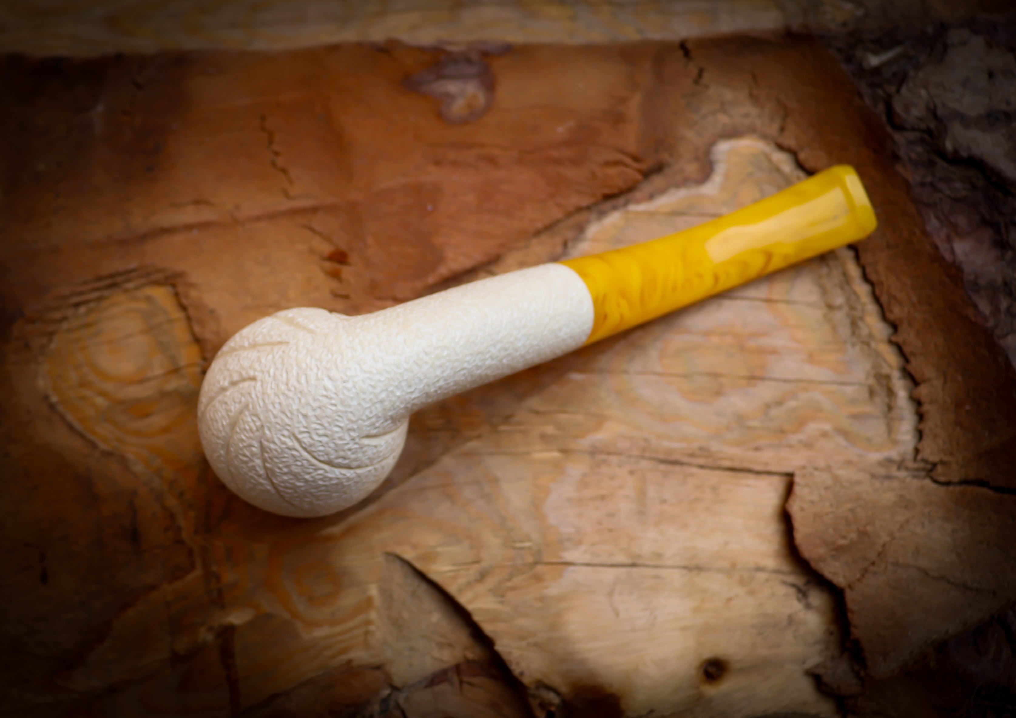 Lee Van Cleef, Rustic Patterned Special Hand Crafted Lee Van Cleef Meerschaum Pipe With Leather Box -Astaş Meerschaum, LVC Meerschaum