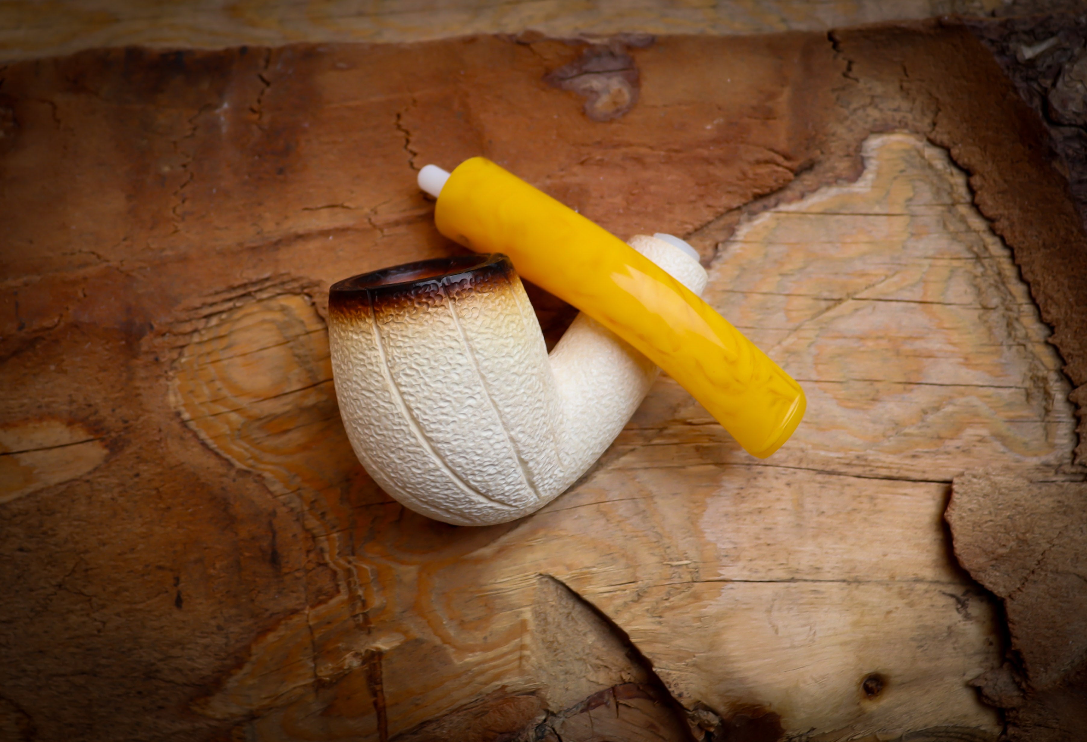 Lee Van Cleef, Rustic Patterned Special Hand Crafted Lee Van Cleef Meerschaum Pipe With Leather Box -Astaş Meerschaum, LVC Meerschaum