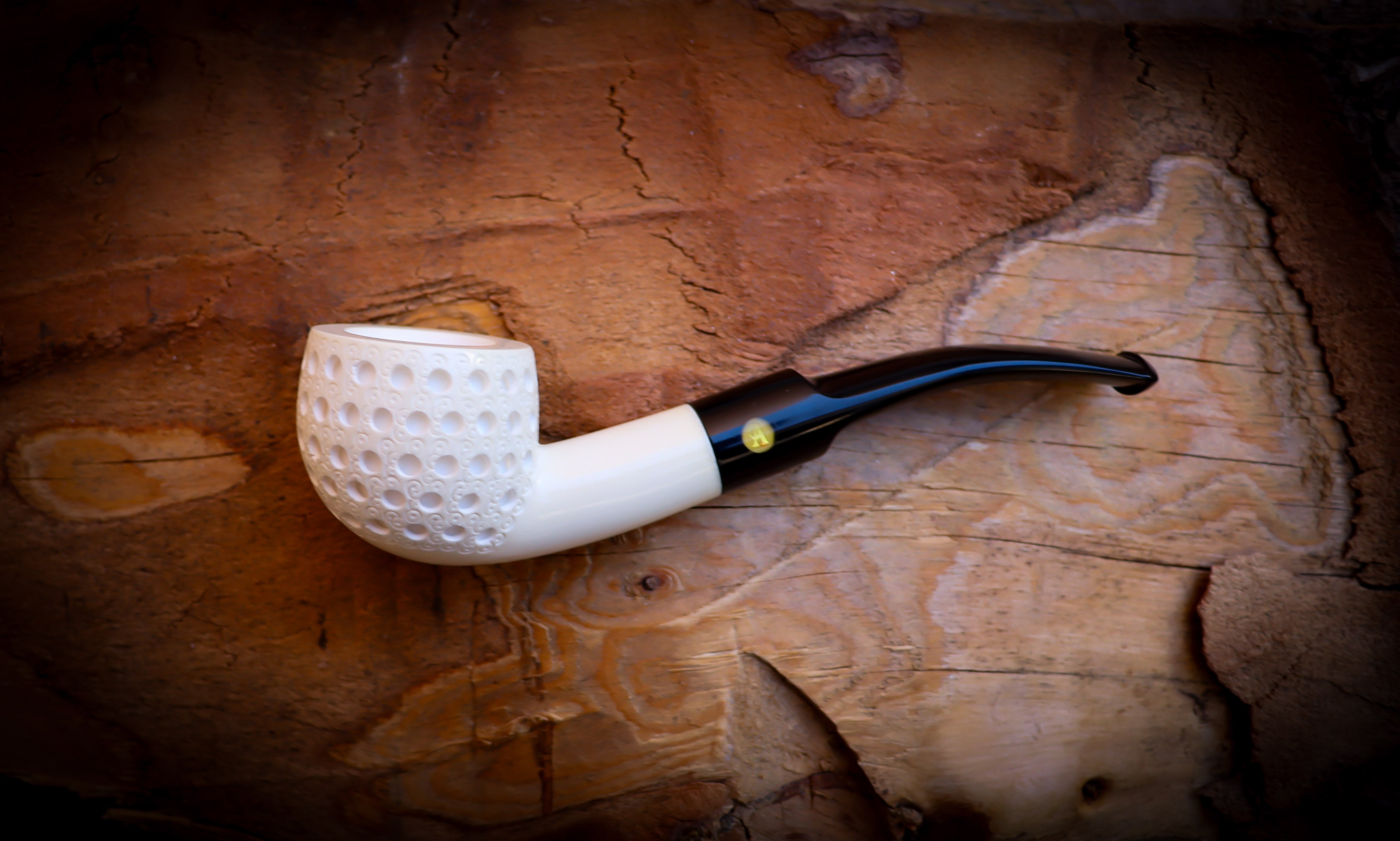 Dublin Meerschaum, Embriodered Special Handmade Block Meerschaum Pipe With Leather Box- Astaş Meerschaum