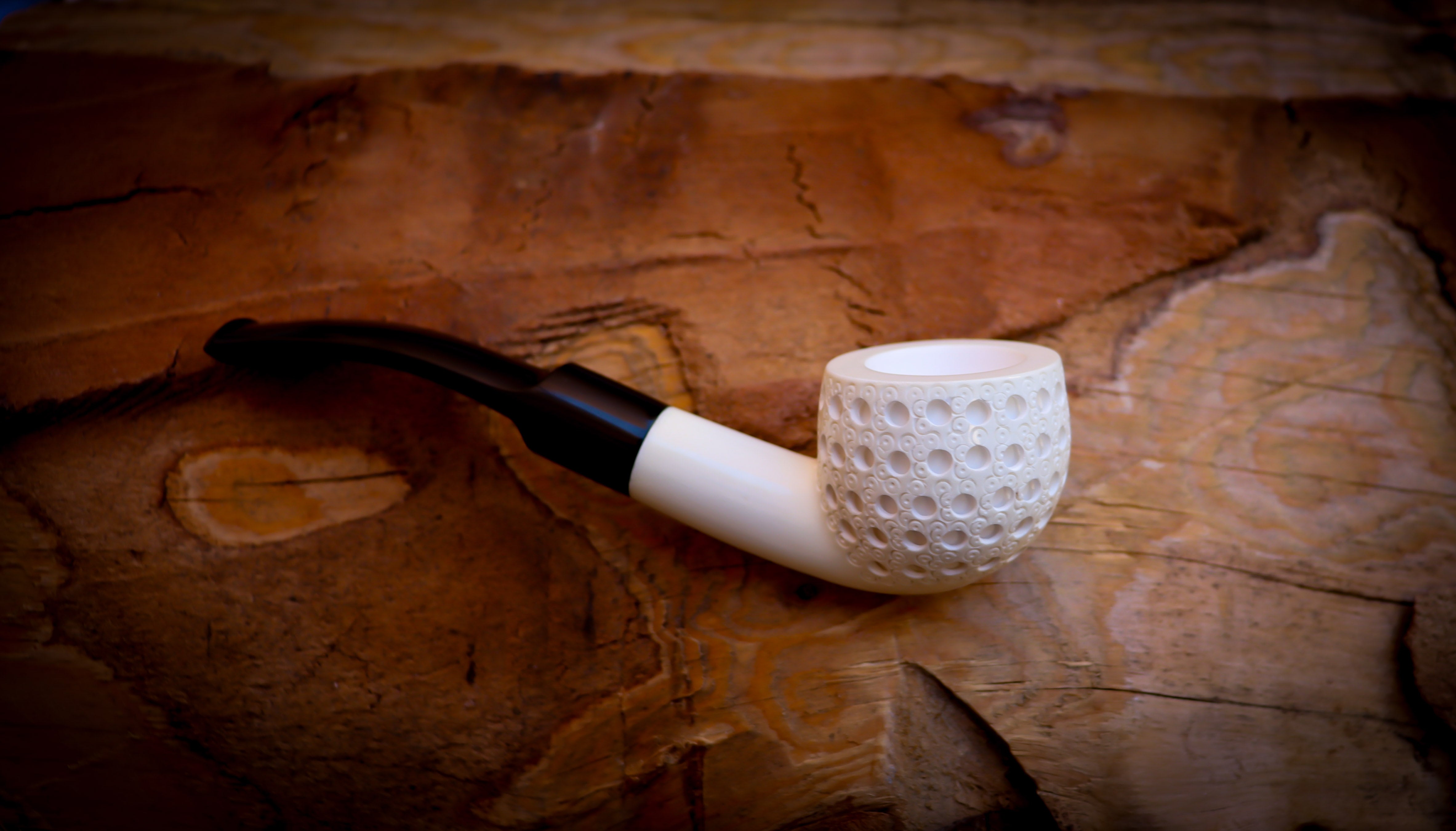 Dublin Meerschaum, Embriodered Special Handmade Block Meerschaum Pipe With Leather Box- Astaş Meerschaum