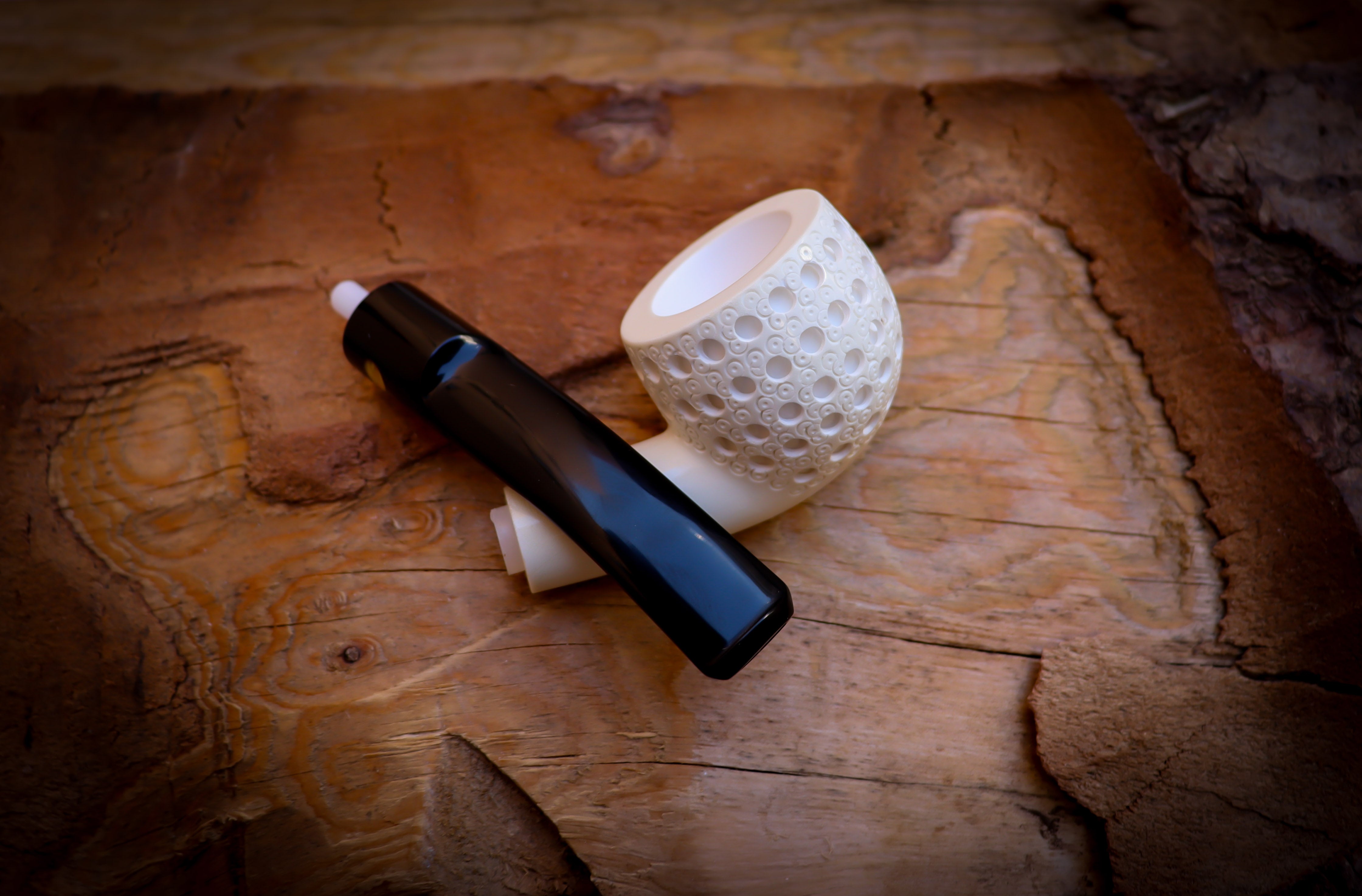 Dublin Meerschaum, Embriodered Special Handmade Block Meerschaum Pipe With Leather Box- Astaş Meerschaum