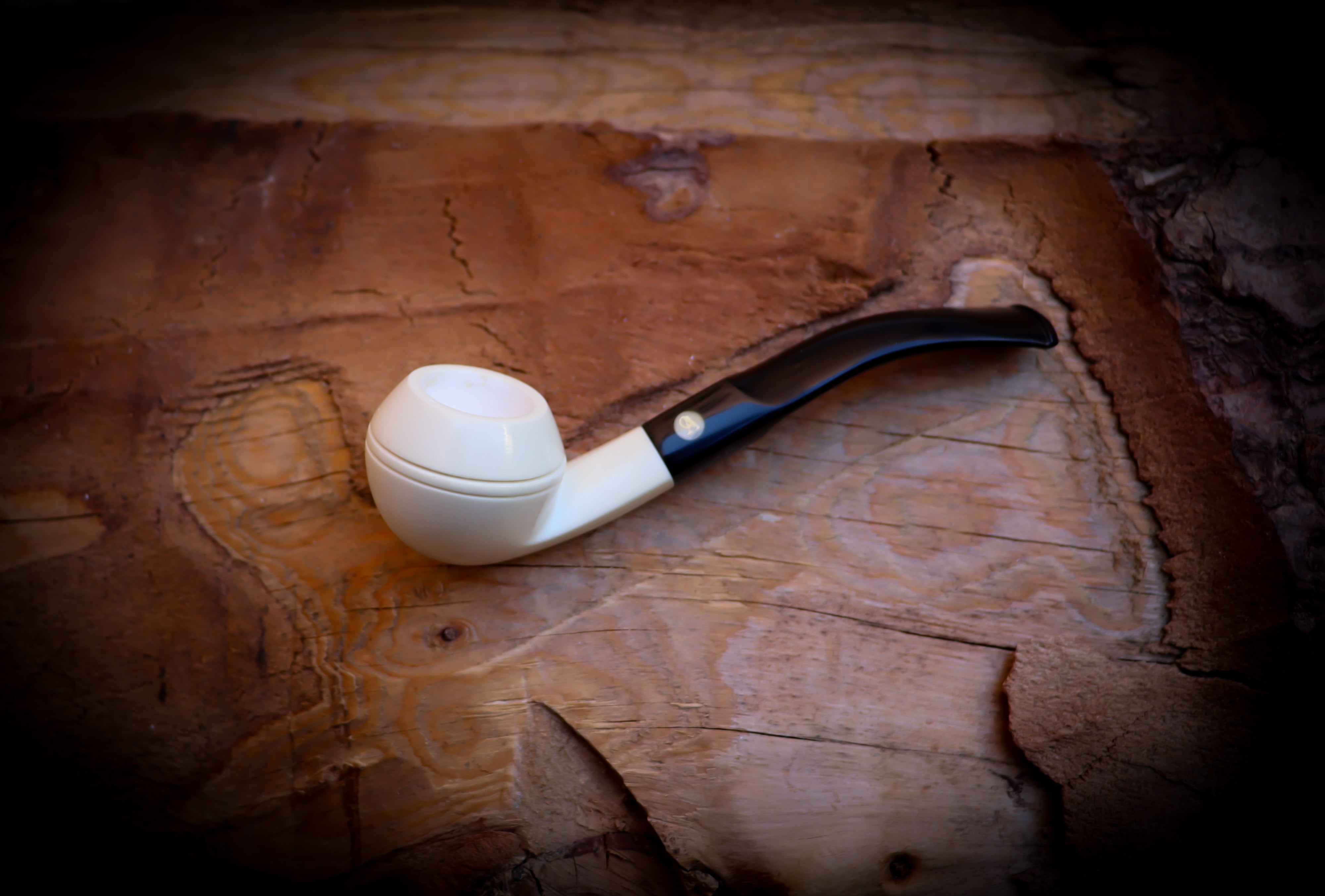 Squat Bulldog Meerschaum Pipe With Leather Box- Astaş Meerschaum