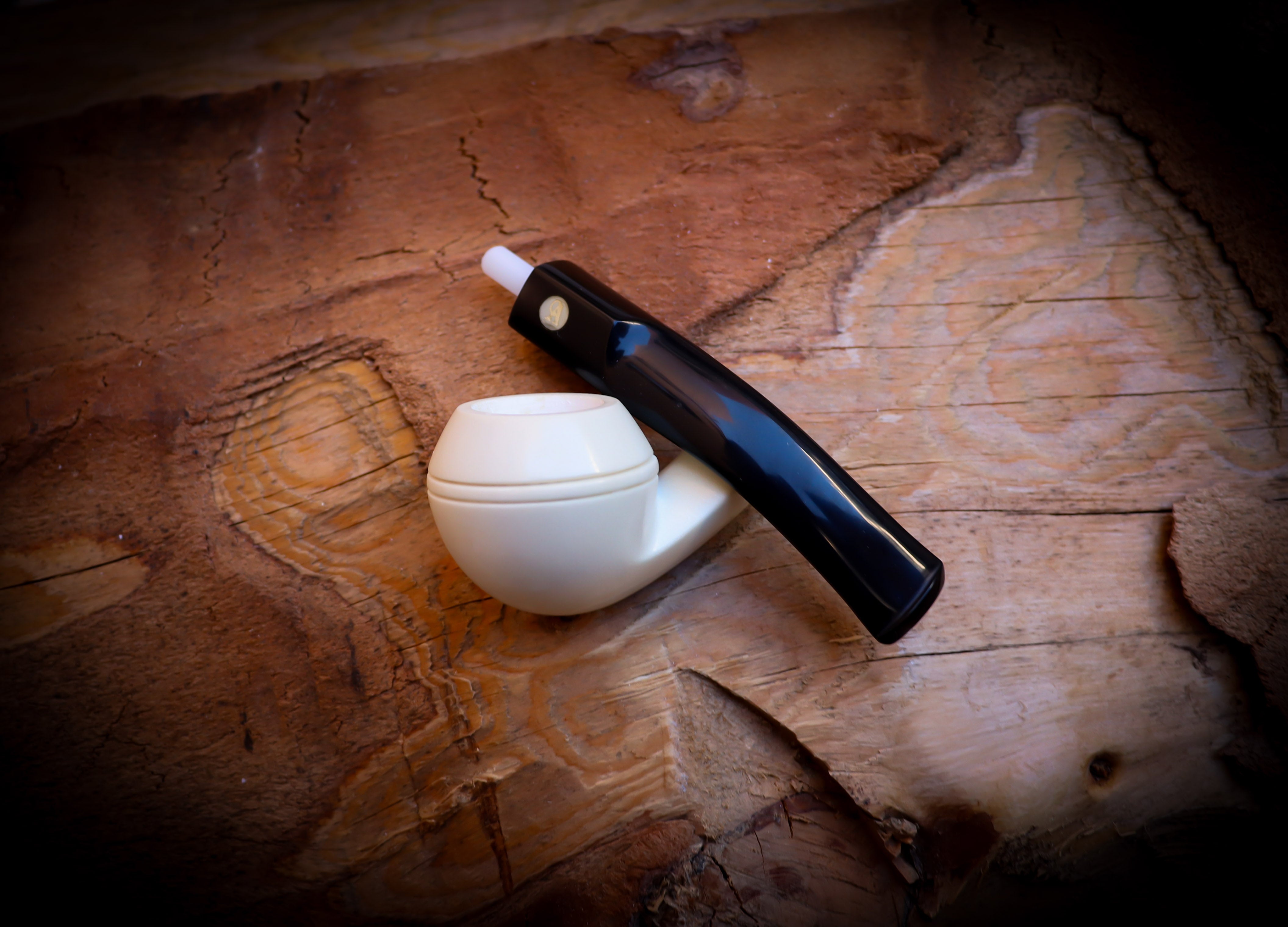 Squat Bulldog Meerschaum Pipe With Leather Box- Astaş Meerschaum
