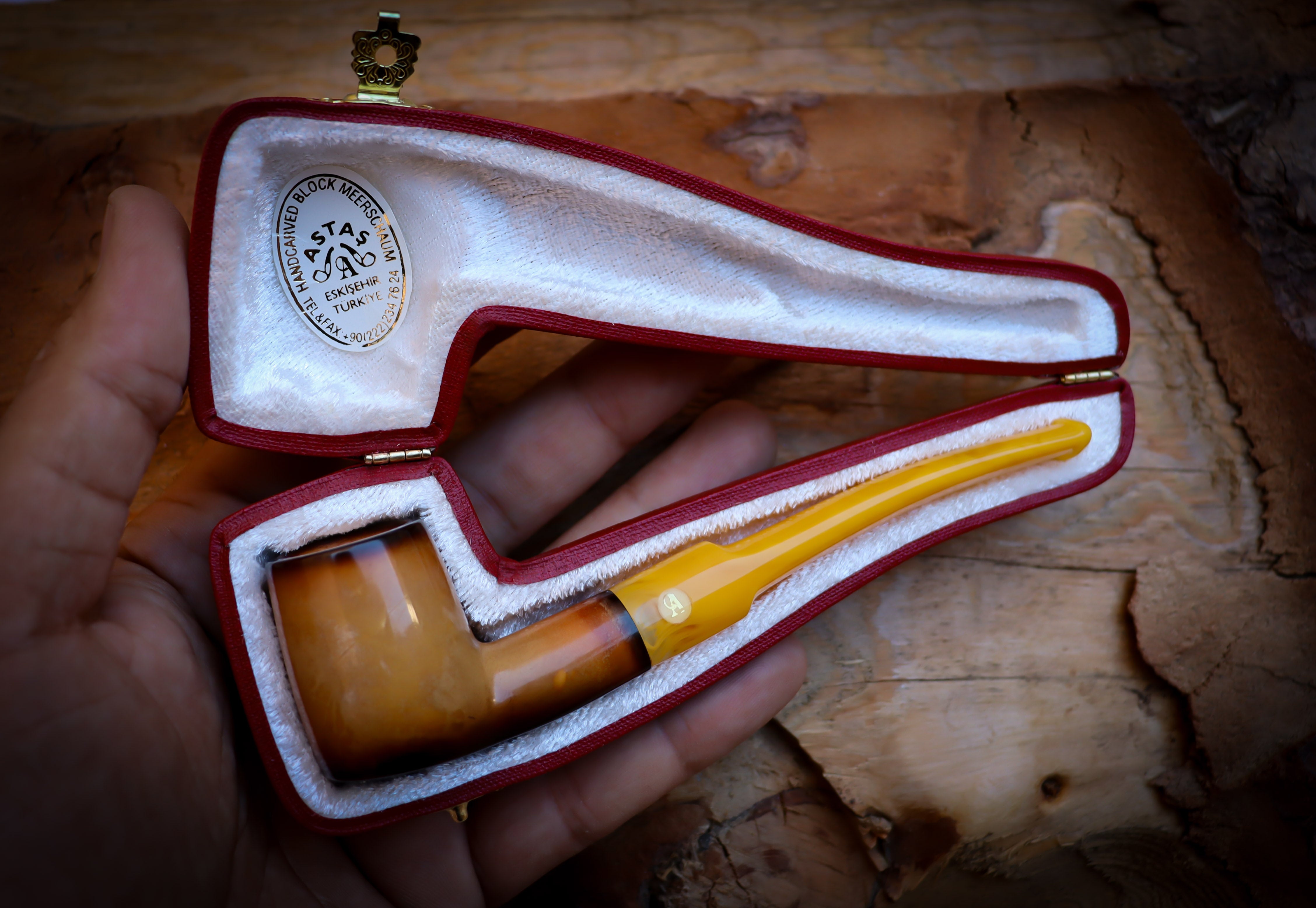 Lee Van Cleef, Calcined Smooth Special Handmade Poker Meerschaum Pipe With Leather Box- Astaş Meerschaum