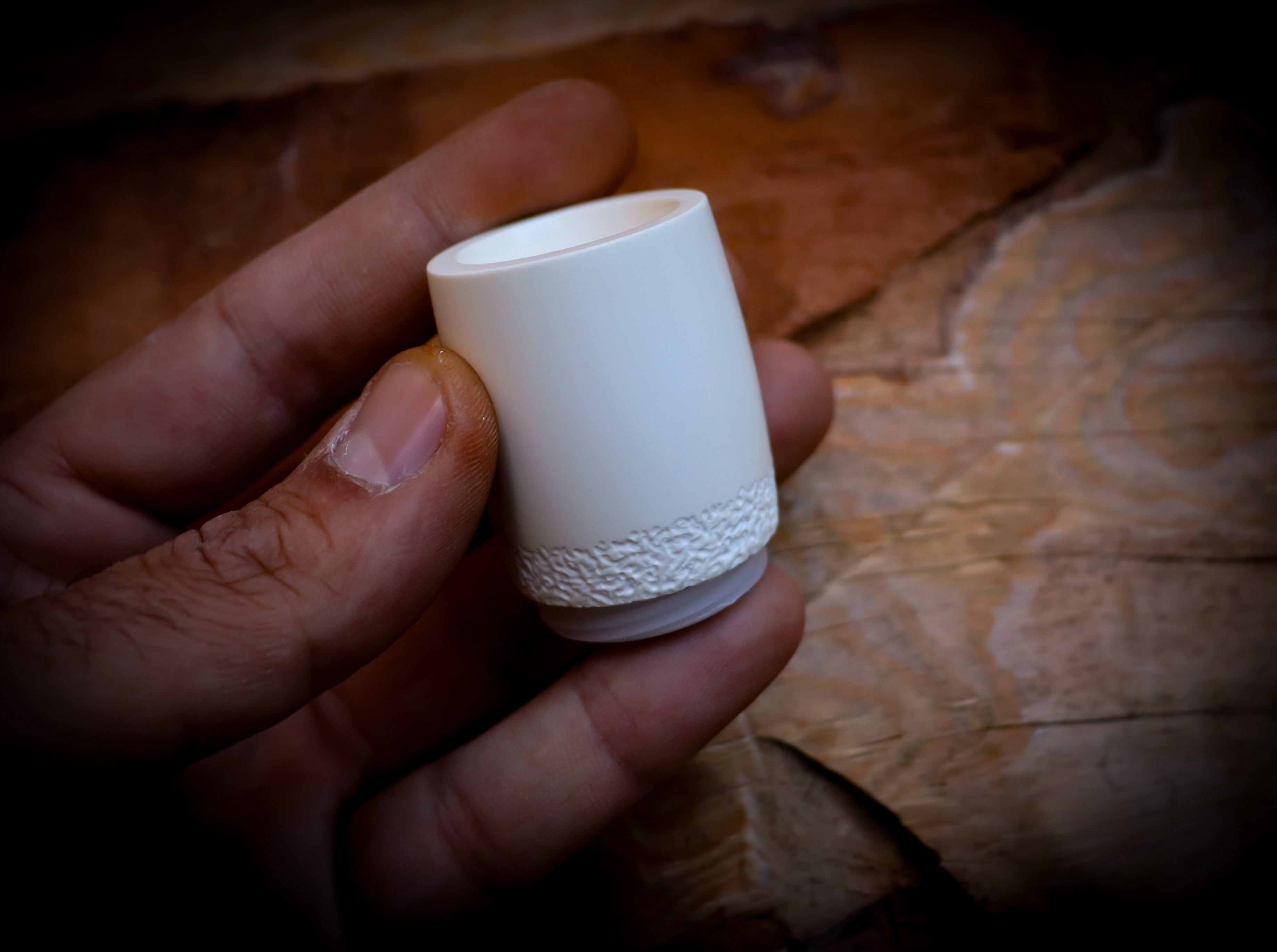 Falcon Bowl, Smooth Billard Falcon Bowl Meerschaum Pipe - Astaş Meerschaum (The body in the pictures is for visual purposes only.)