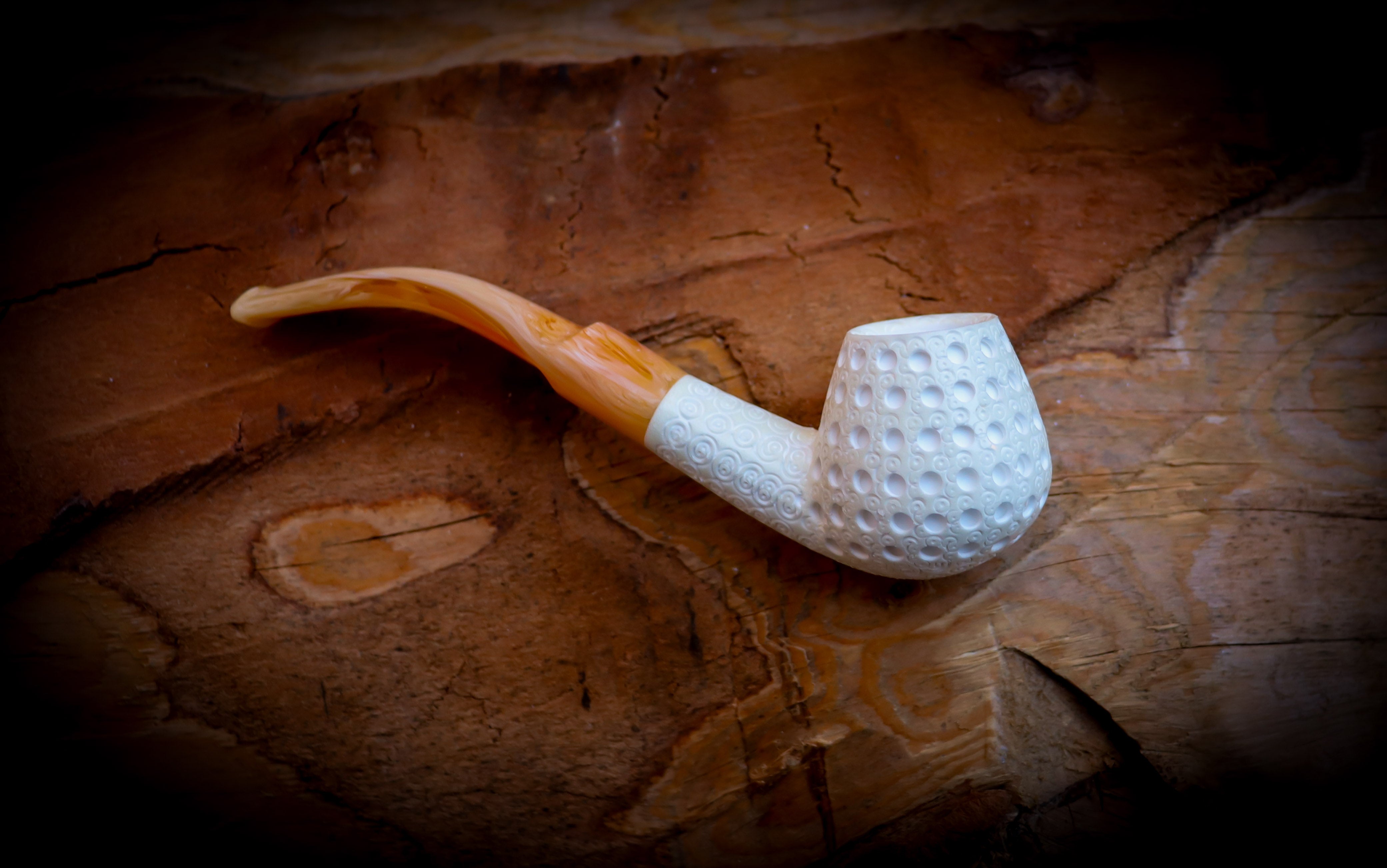 Embriodered Special Handmade Freehand Meerschaum Pipe With Leather Box- Astaş Meerschaum