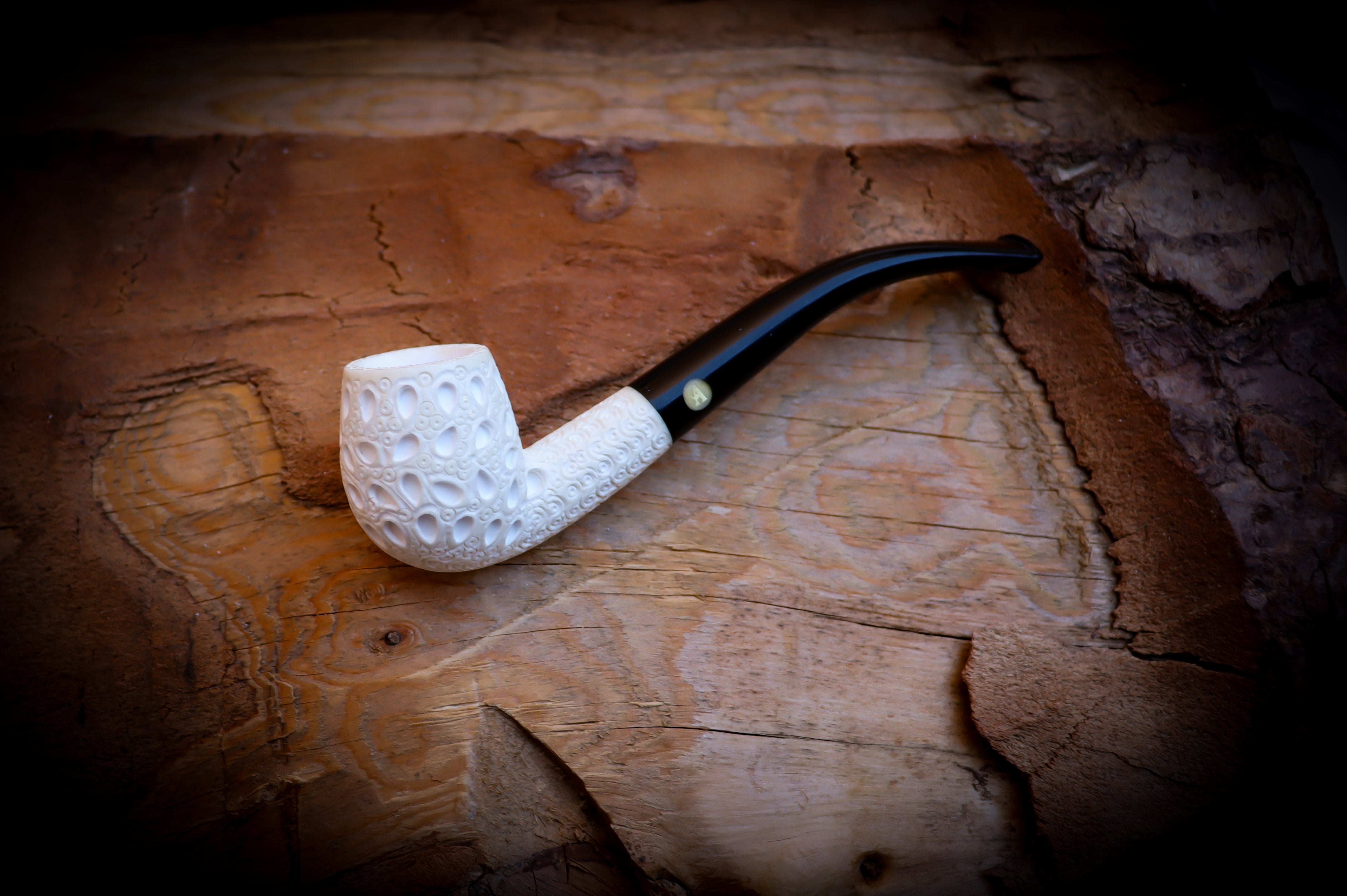 Embroidered Handmade Half Bent Block Meerschaum Pipe with Leather Case – Astaş Meerschaum