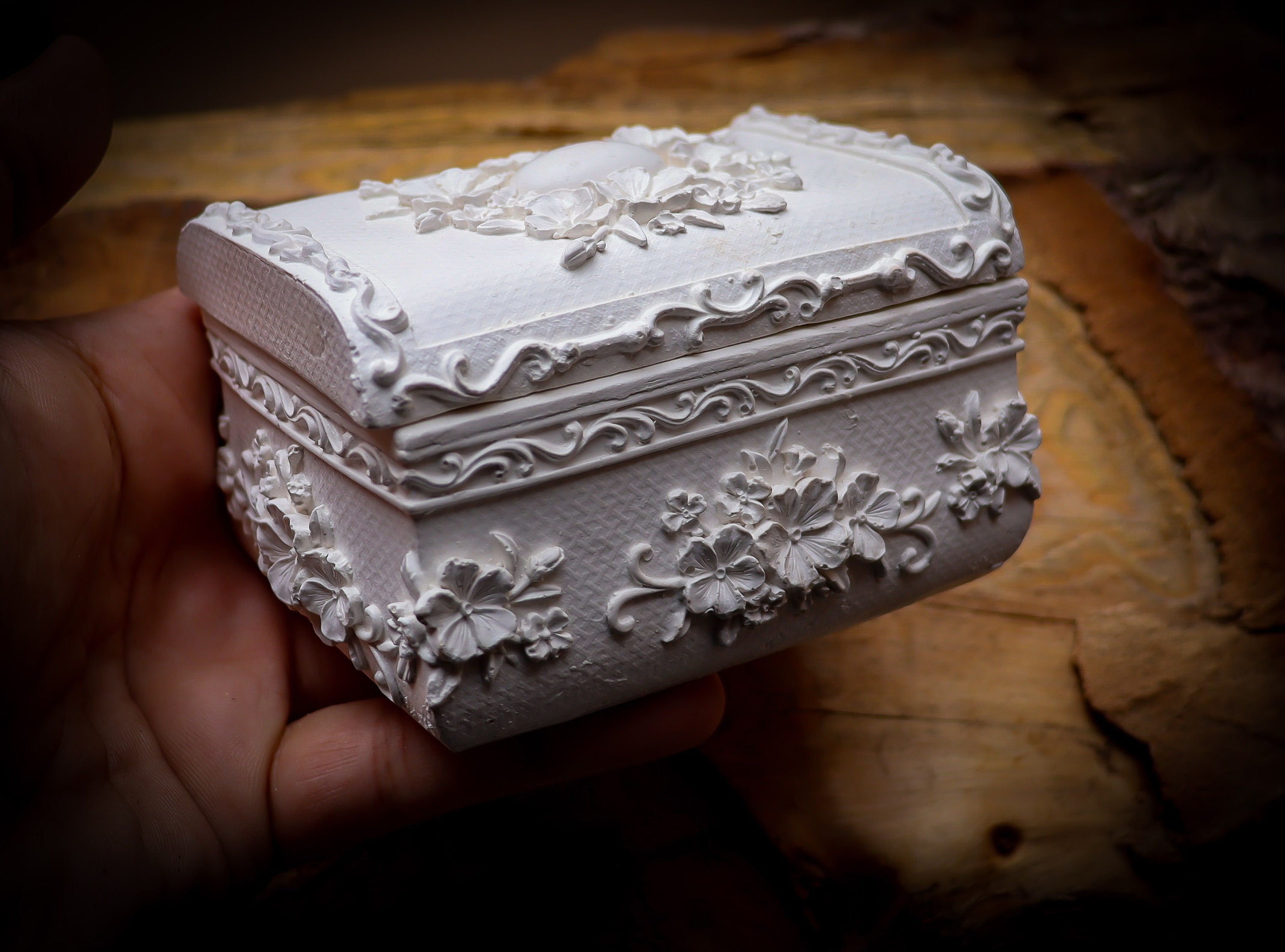 Custom Patterned Tobacco Container