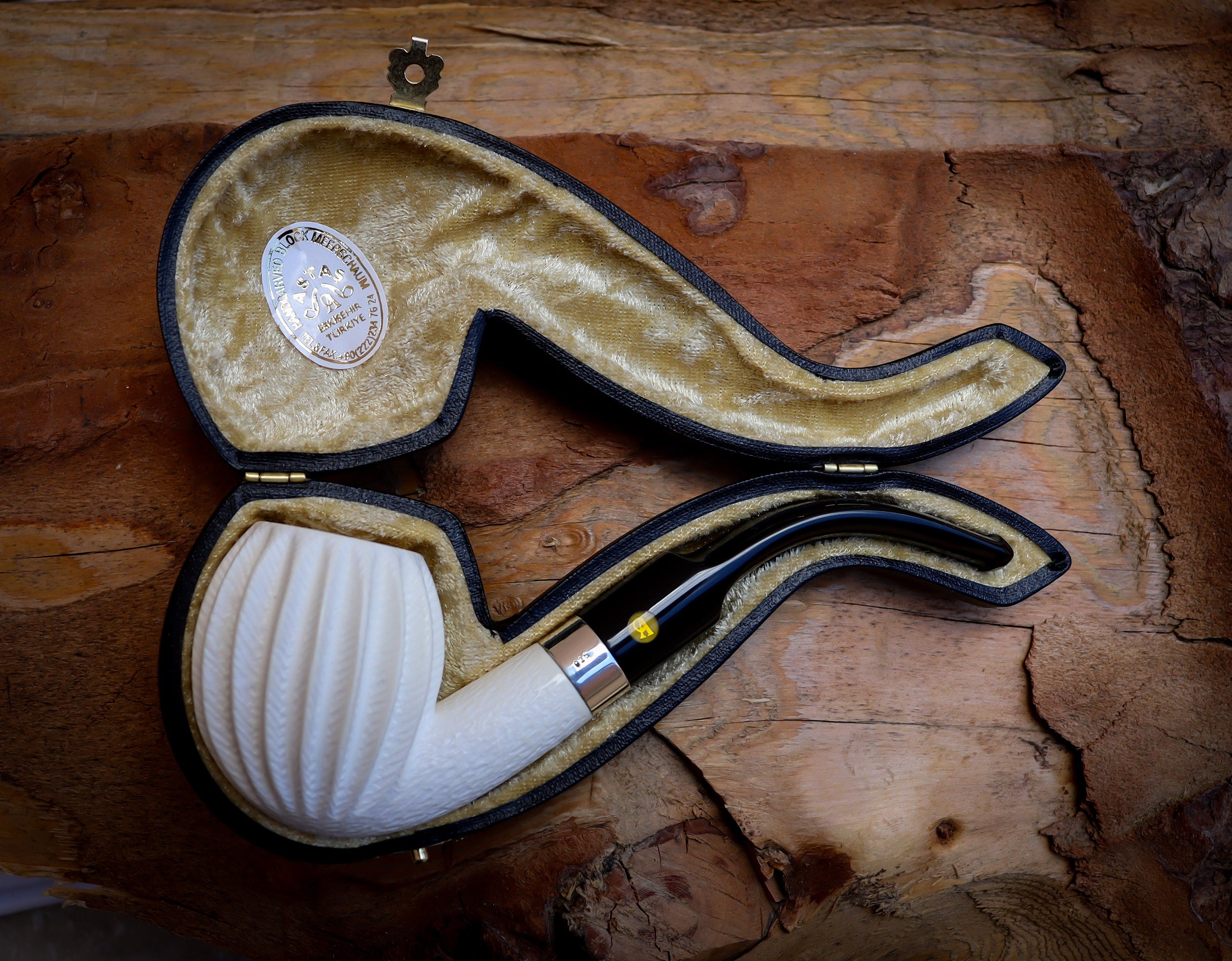Corrugated Meerschaum Pipe