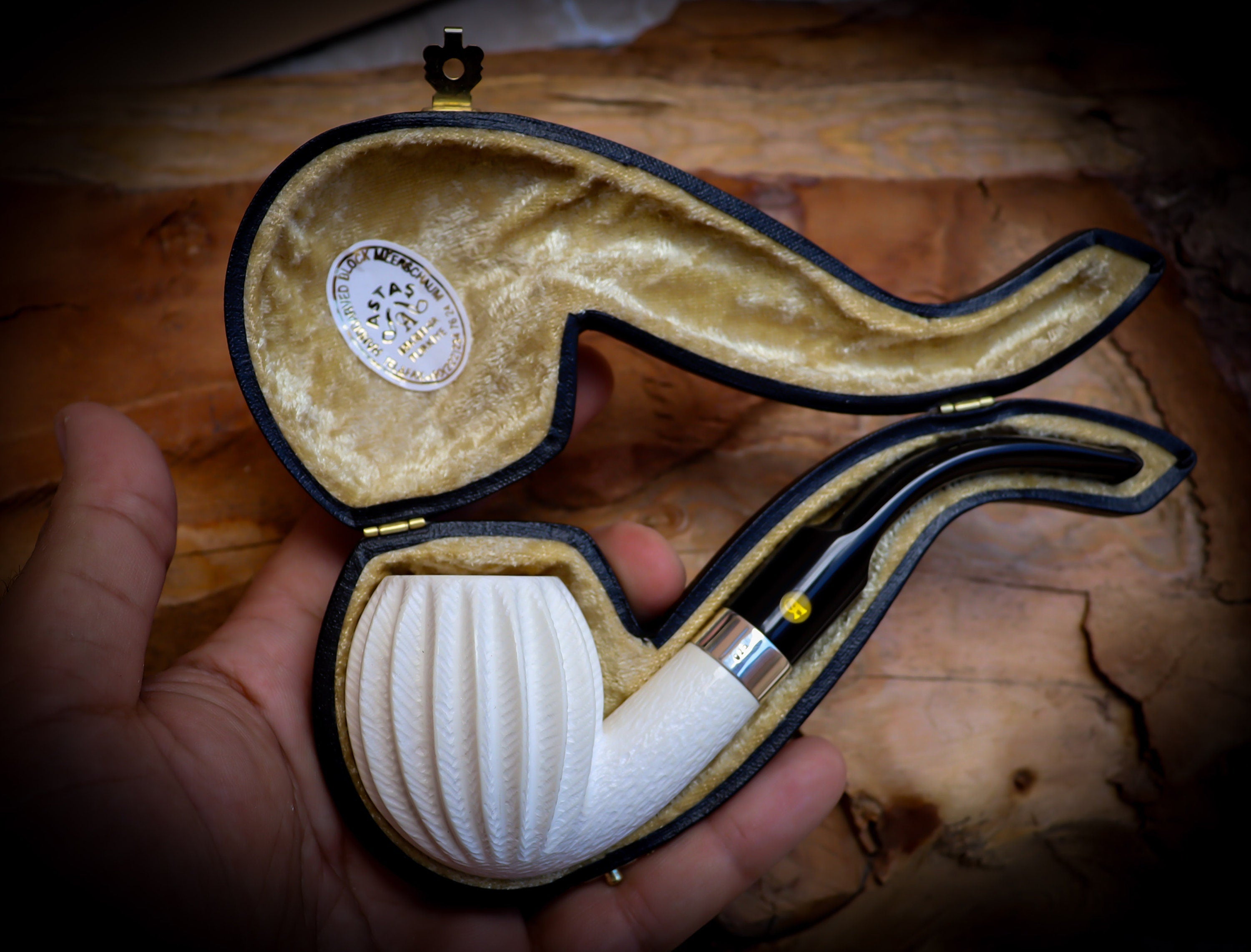 Corrugated Meerschaum Pipe