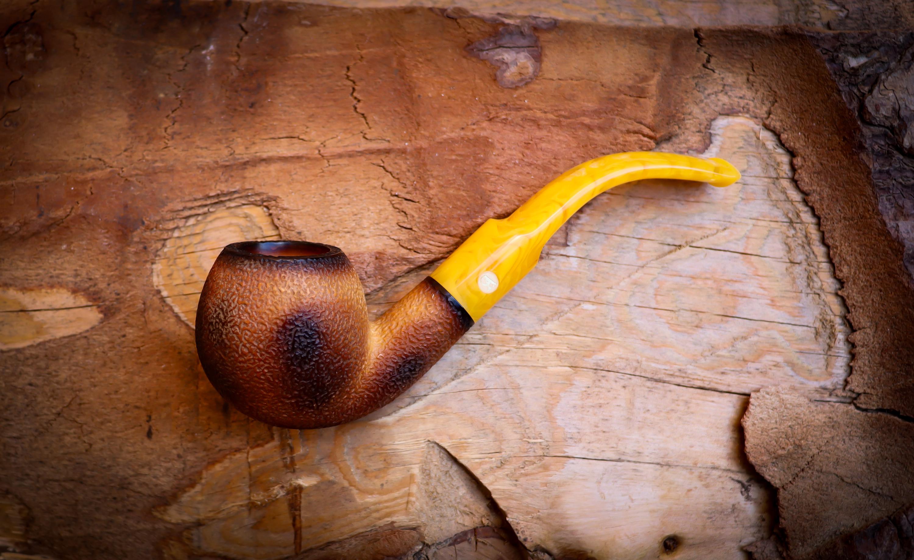 Apple Model Meerschaum Pipe