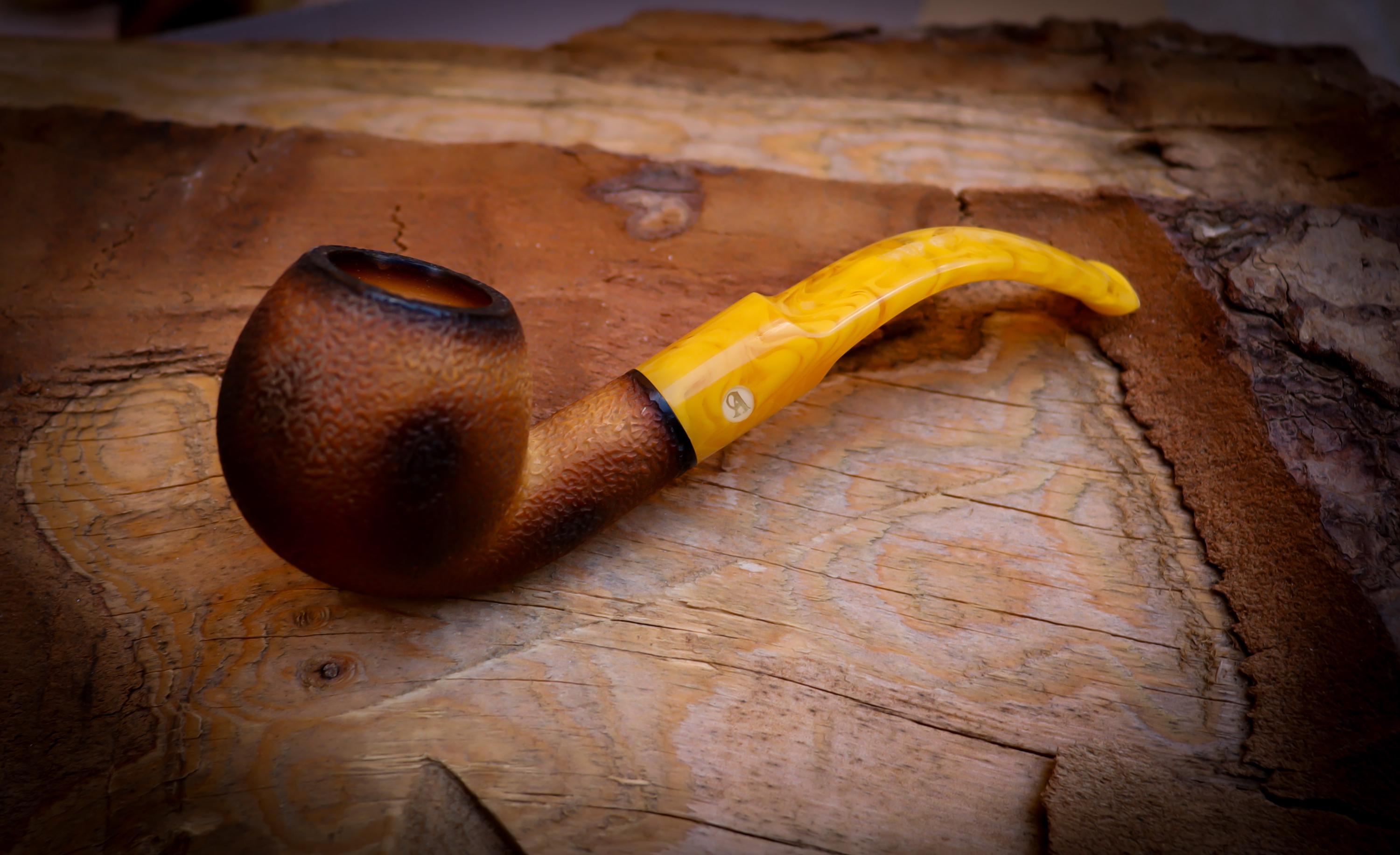 Apple Model Meerschaum Pipe