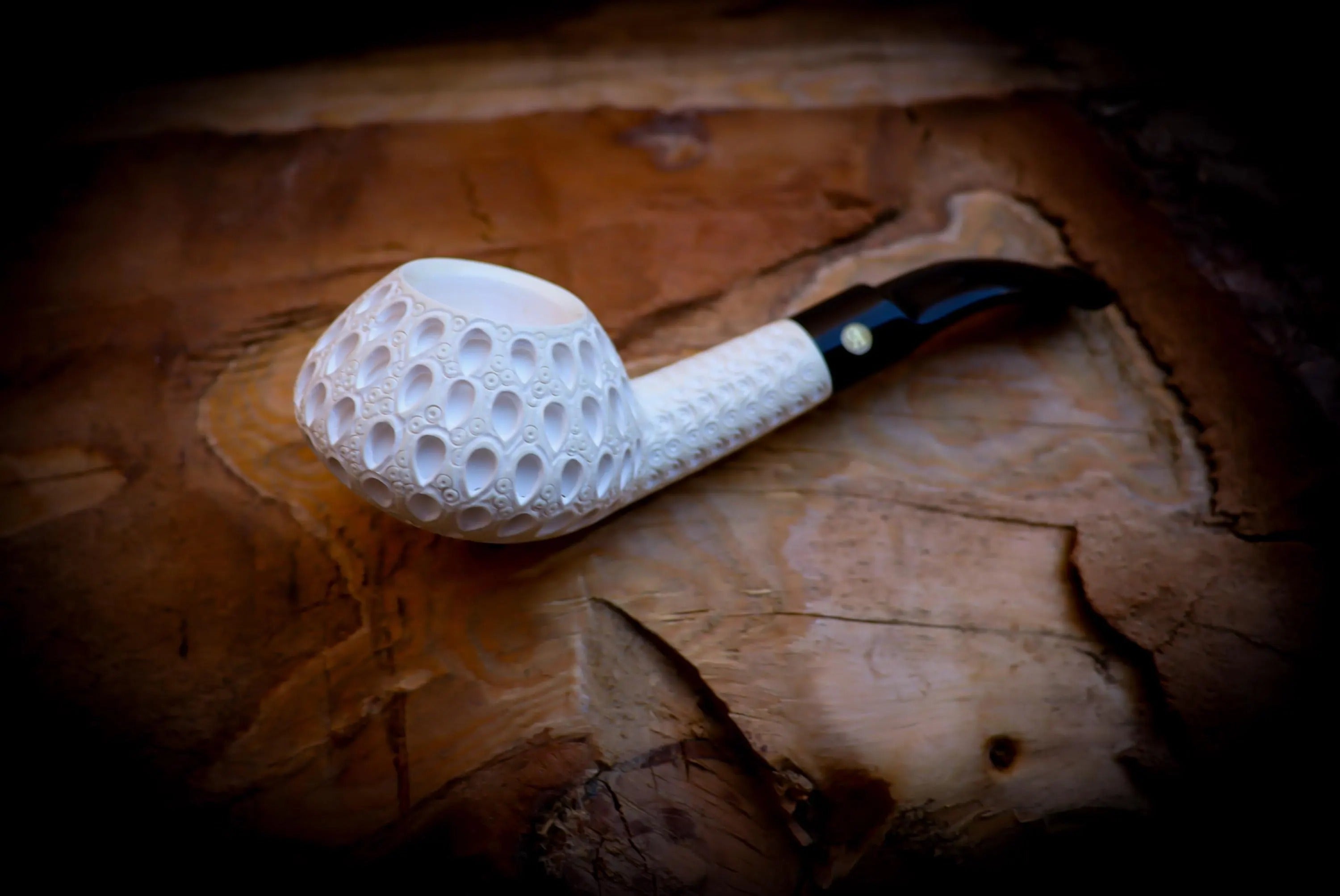 Squat Tomato, Embriodered Special Handmade Large Size Squat Bulldog Meerschaum Pipe With Leather Box- Astaş Meerschaum