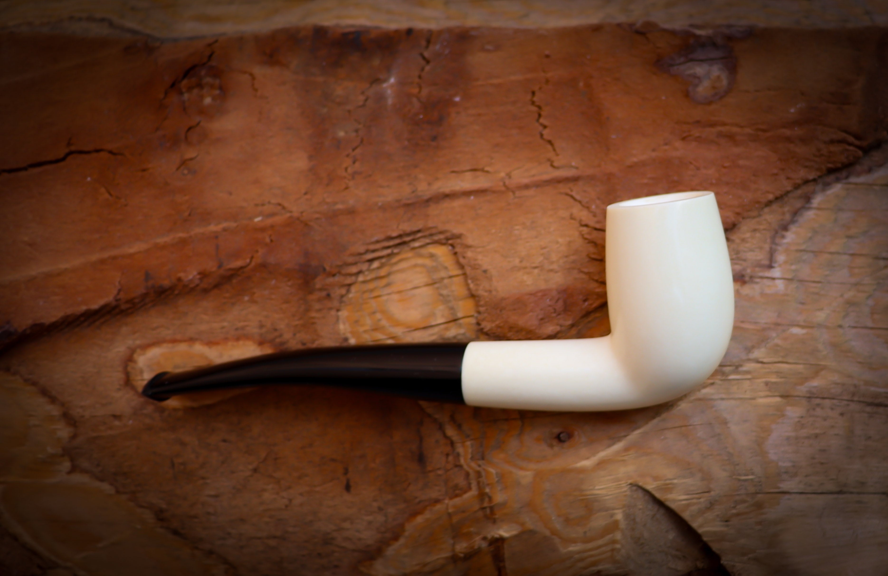 Smooth Special Hand Crafted Bent Meerschaum Pipe With Leather Box- Astaş Meerschaum