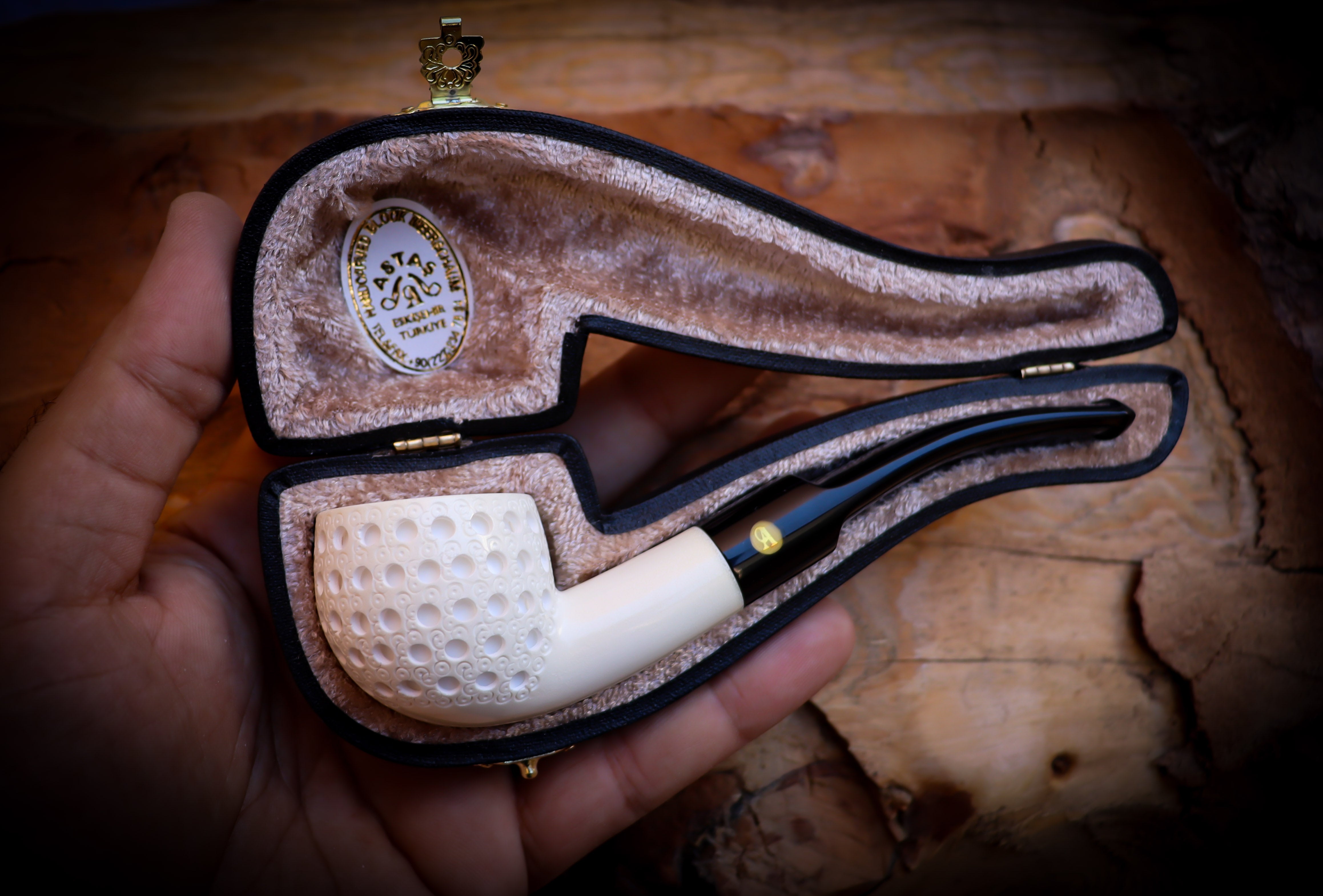 Dublin Meerschaum, Embriodered Special Handmade Block Meerschaum Pipe With Leather Box- Astaş Meerschaum