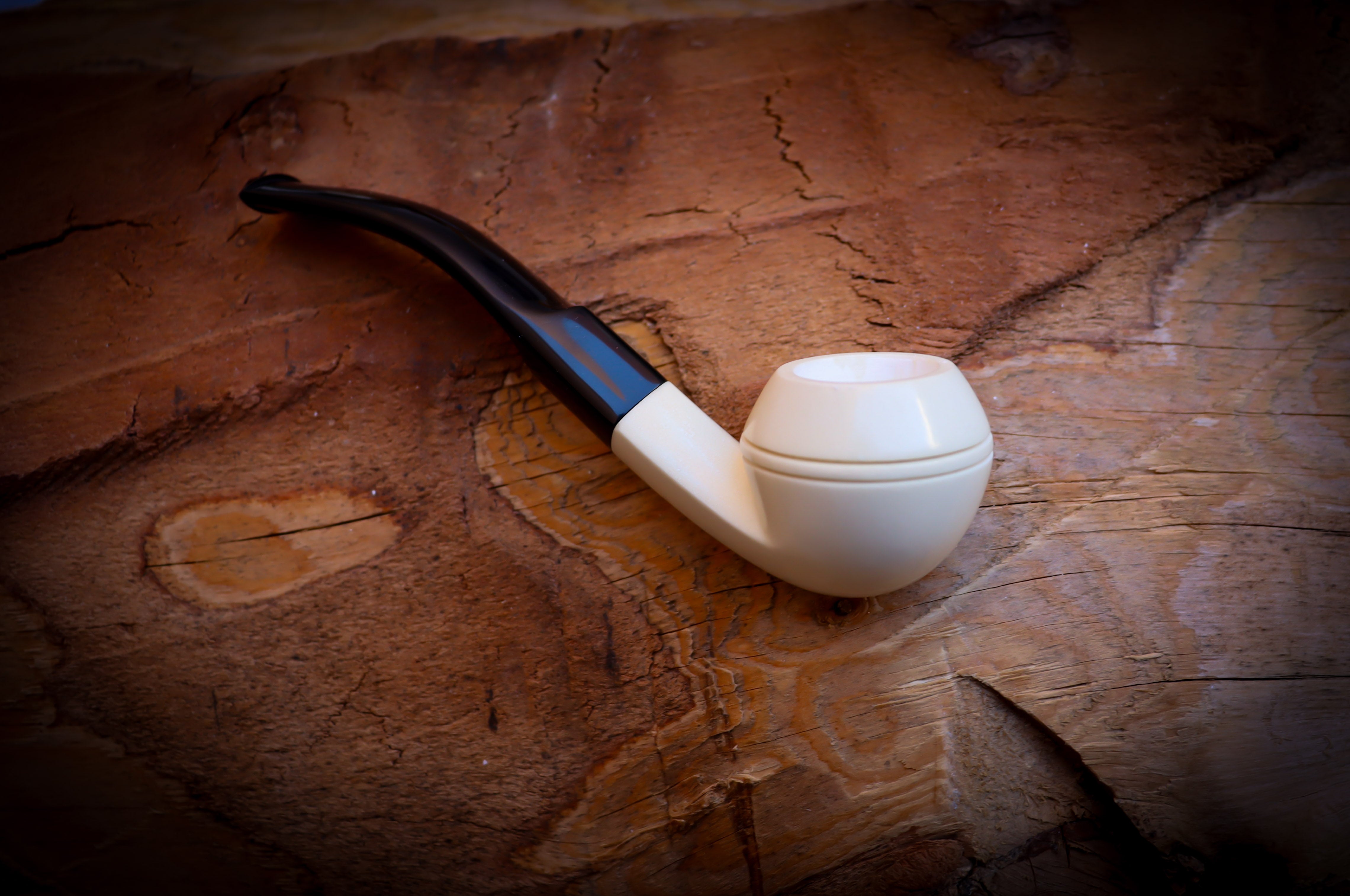 Squat Bulldog Meerschaum Pipe With Leather Box- Astaş Meerschaum