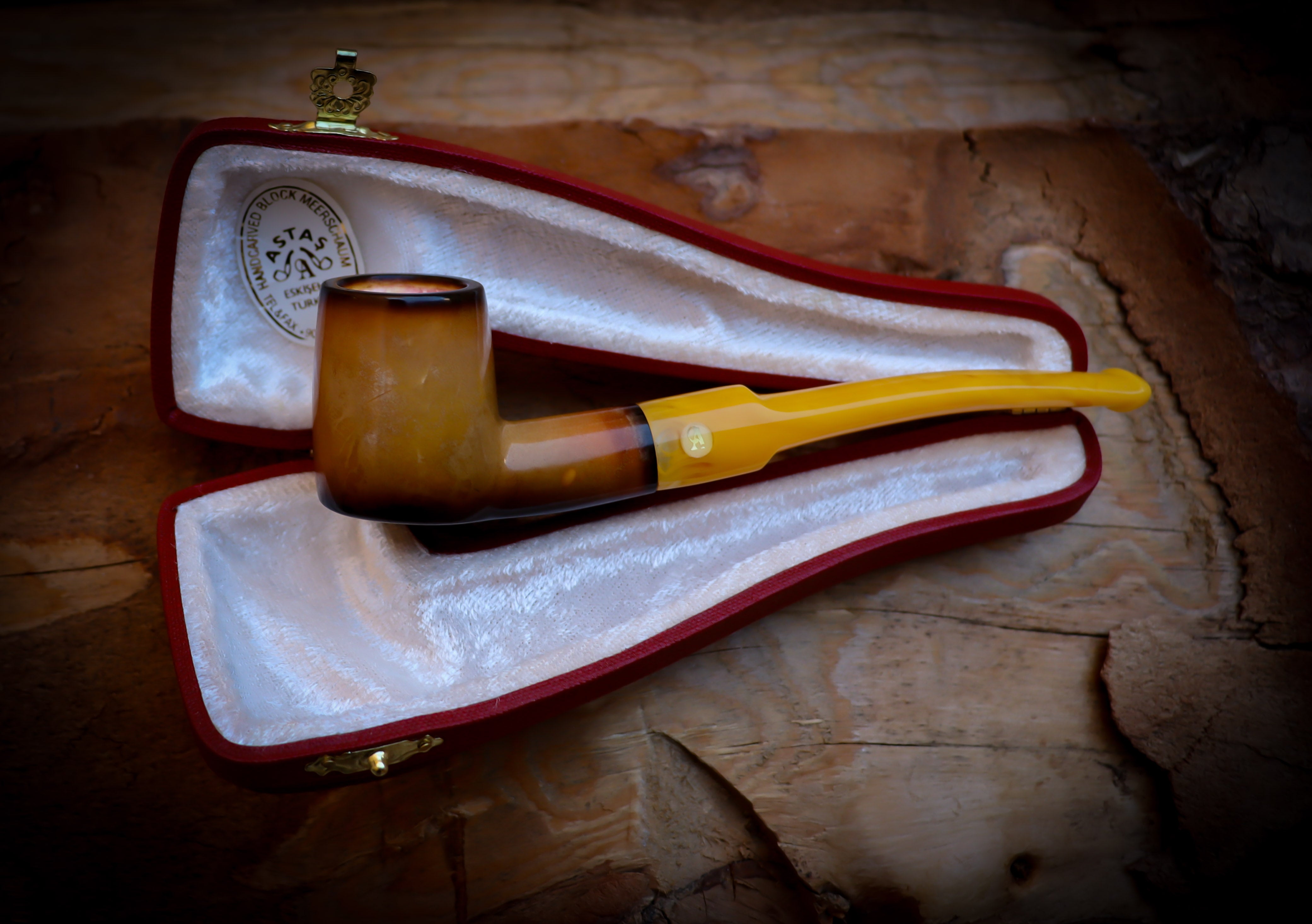 Lee Van Cleef, Calcined Smooth Special Handmade Poker Meerschaum Pipe With Leather Box- Astaş Meerschaum