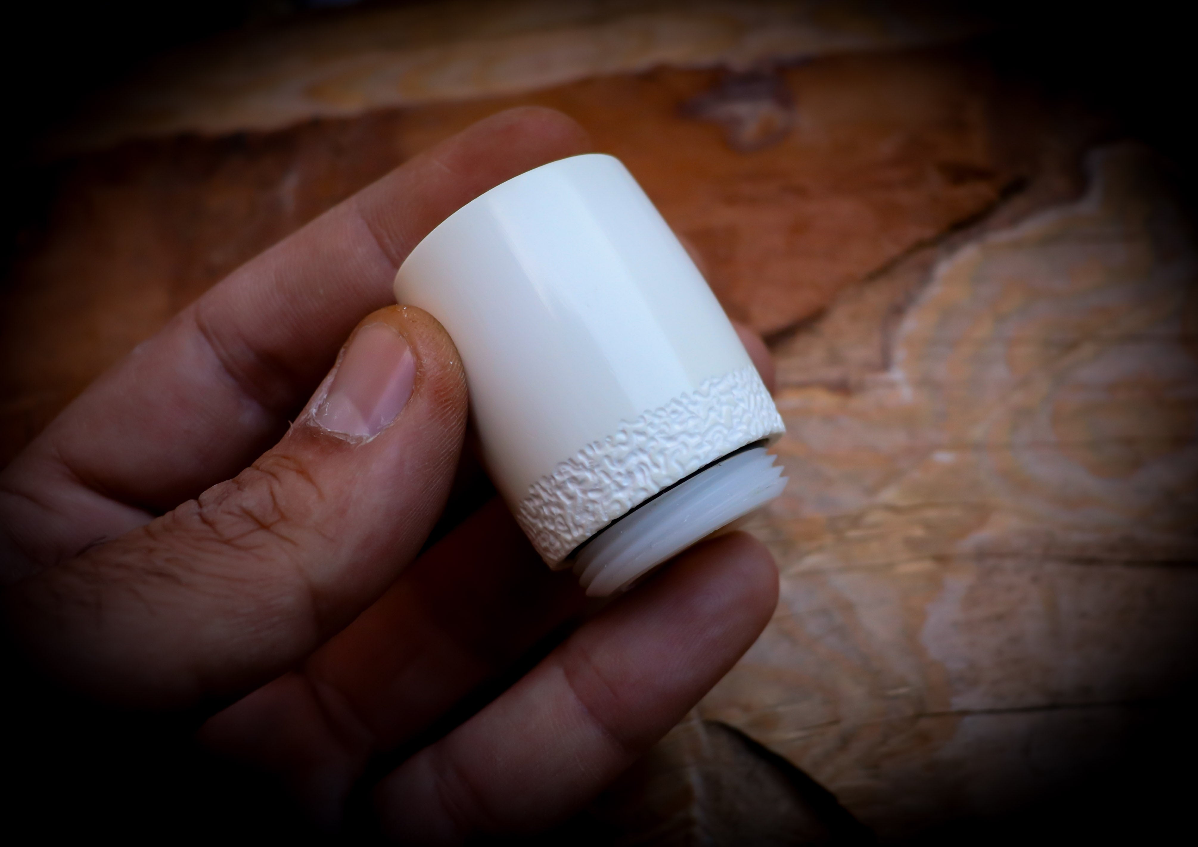Falcon Bowl, Smooth Billard Falcon Bowl Meerschaum Pipe - Astaş Meerschaum (The body in the pictures is for visual purposes only.)
