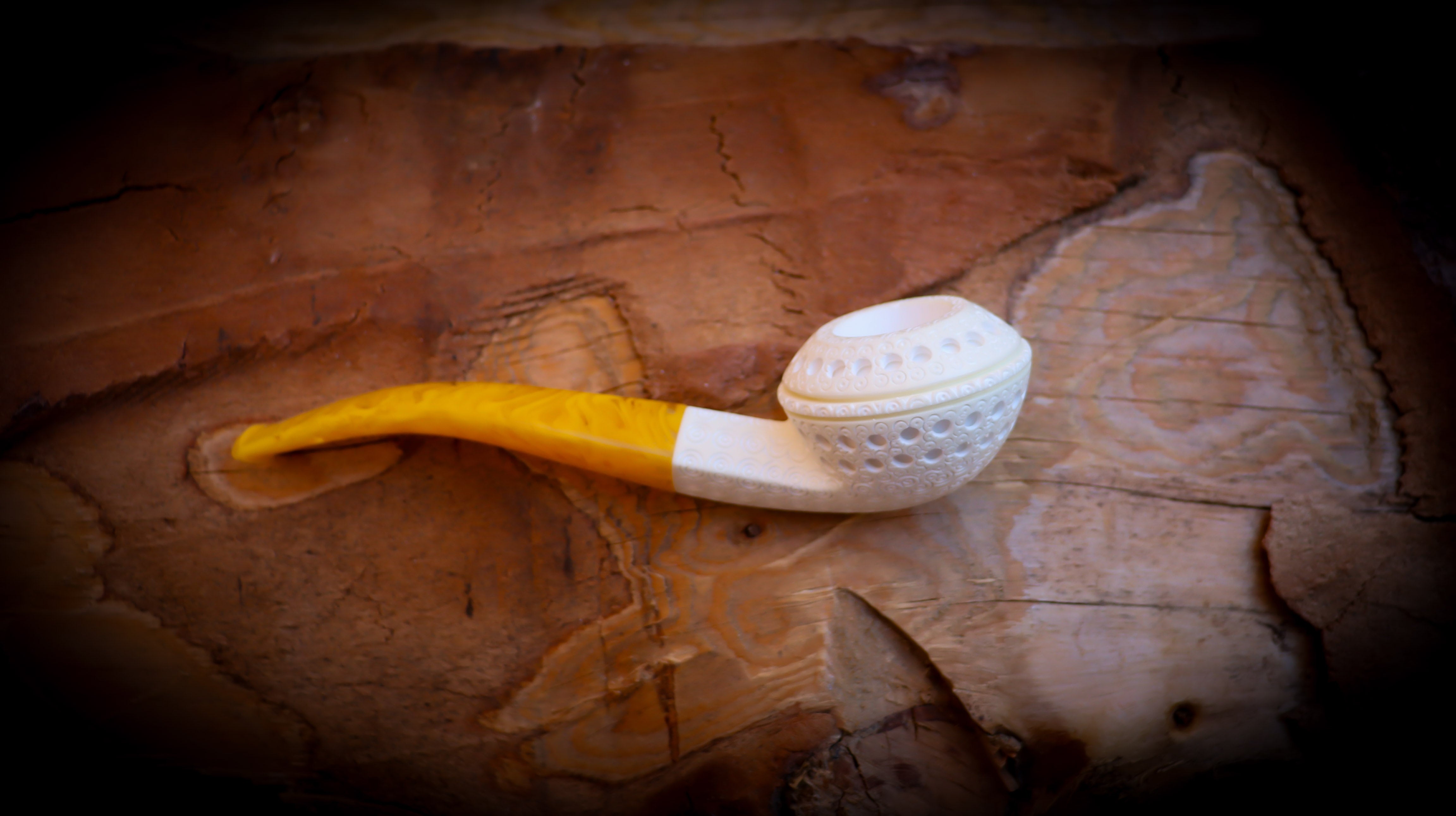 Latticed Handmade Squat Bulldog Block Meerschaum Pipe With Leather Case- Astaş Meerschaum