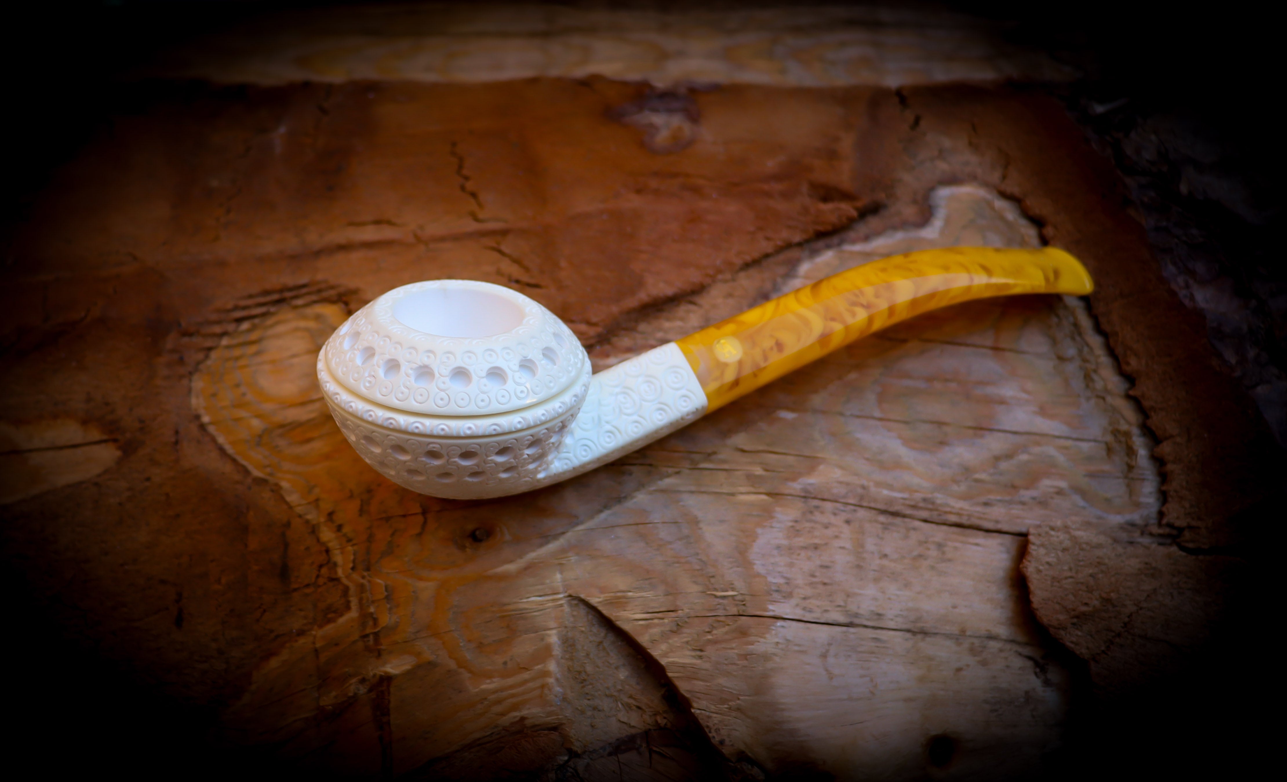 Latticed Handmade Squat Bulldog Block Meerschaum Pipe With Leather Case- Astaş Meerschaum