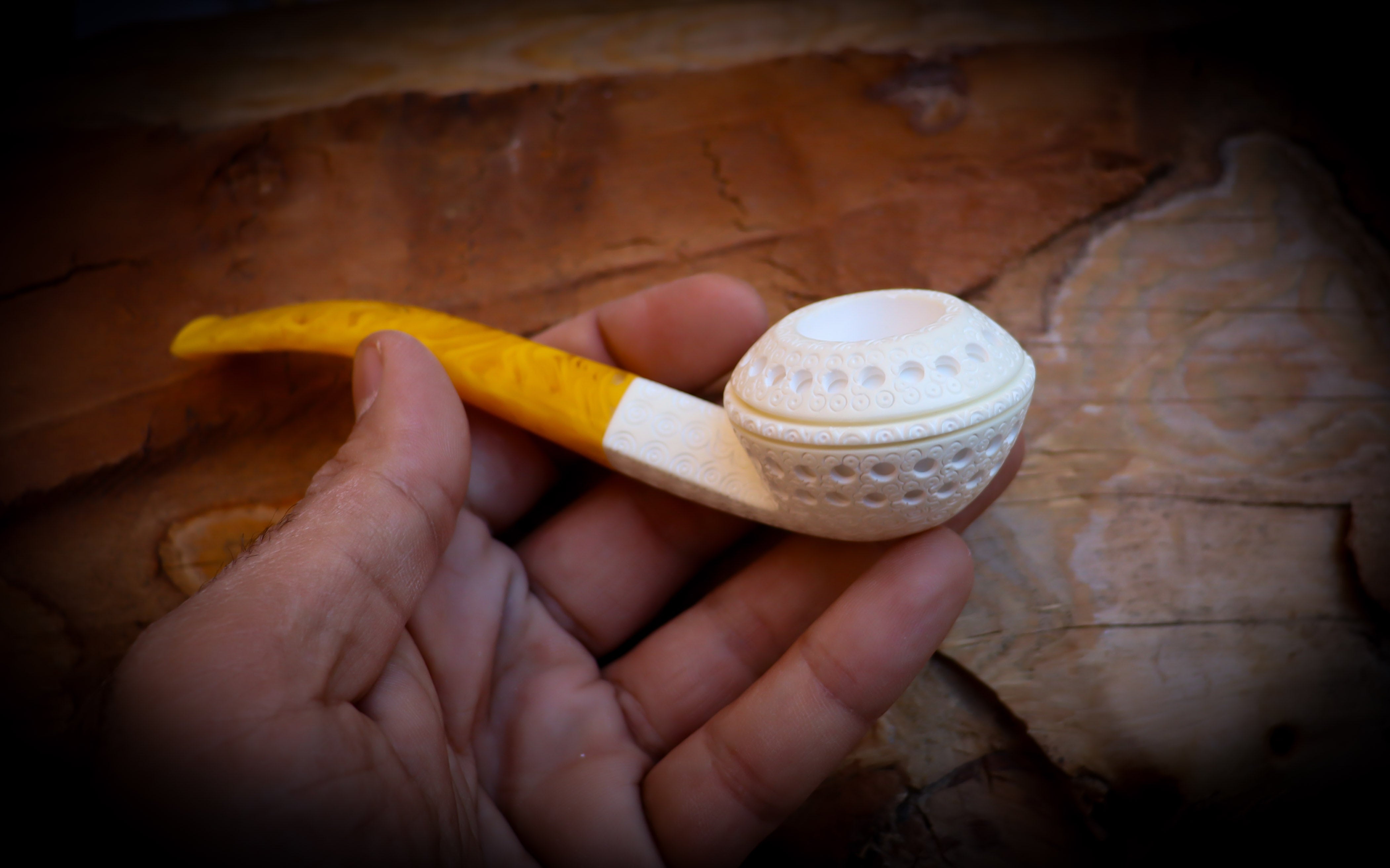Latticed Handmade Squat Bulldog Block Meerschaum Pipe With Leather Case- Astaş Meerschaum