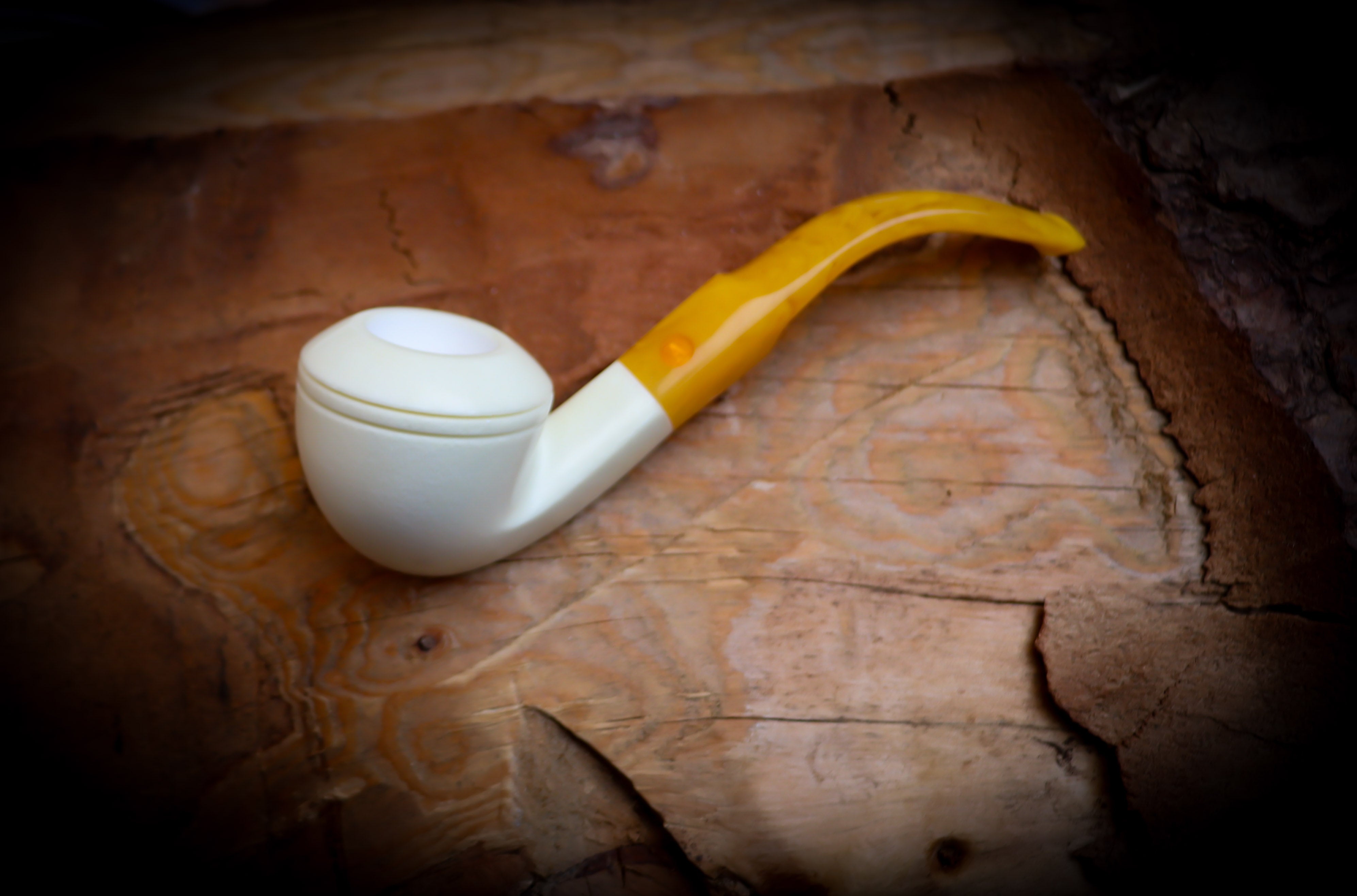 Rhodesian Meerschaum, Smooth Special Handmade Squat Bulldog Meerschaum Pipe With Leather Case- Astaş Meerschaum