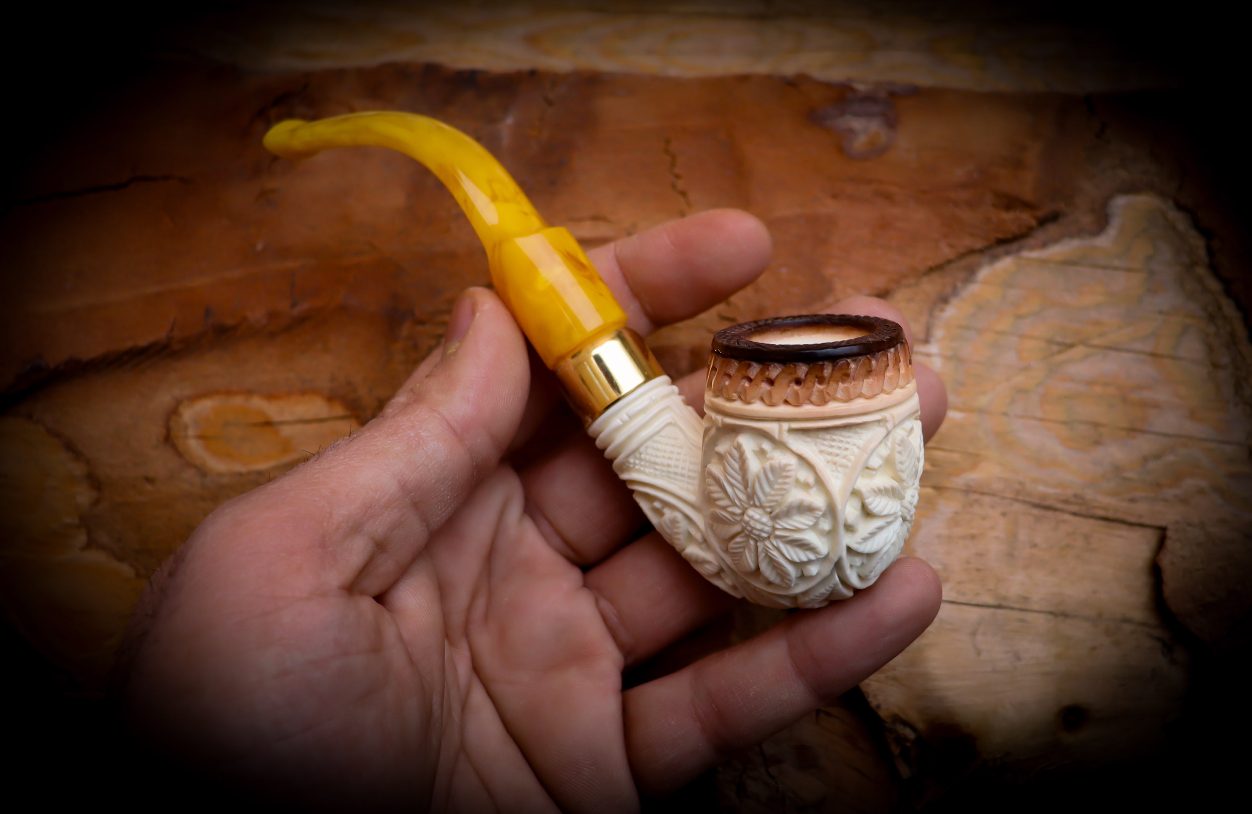Calcined Floral Patterned Meerschaum Pipe With Leather Box-Astaş Meerschaum
