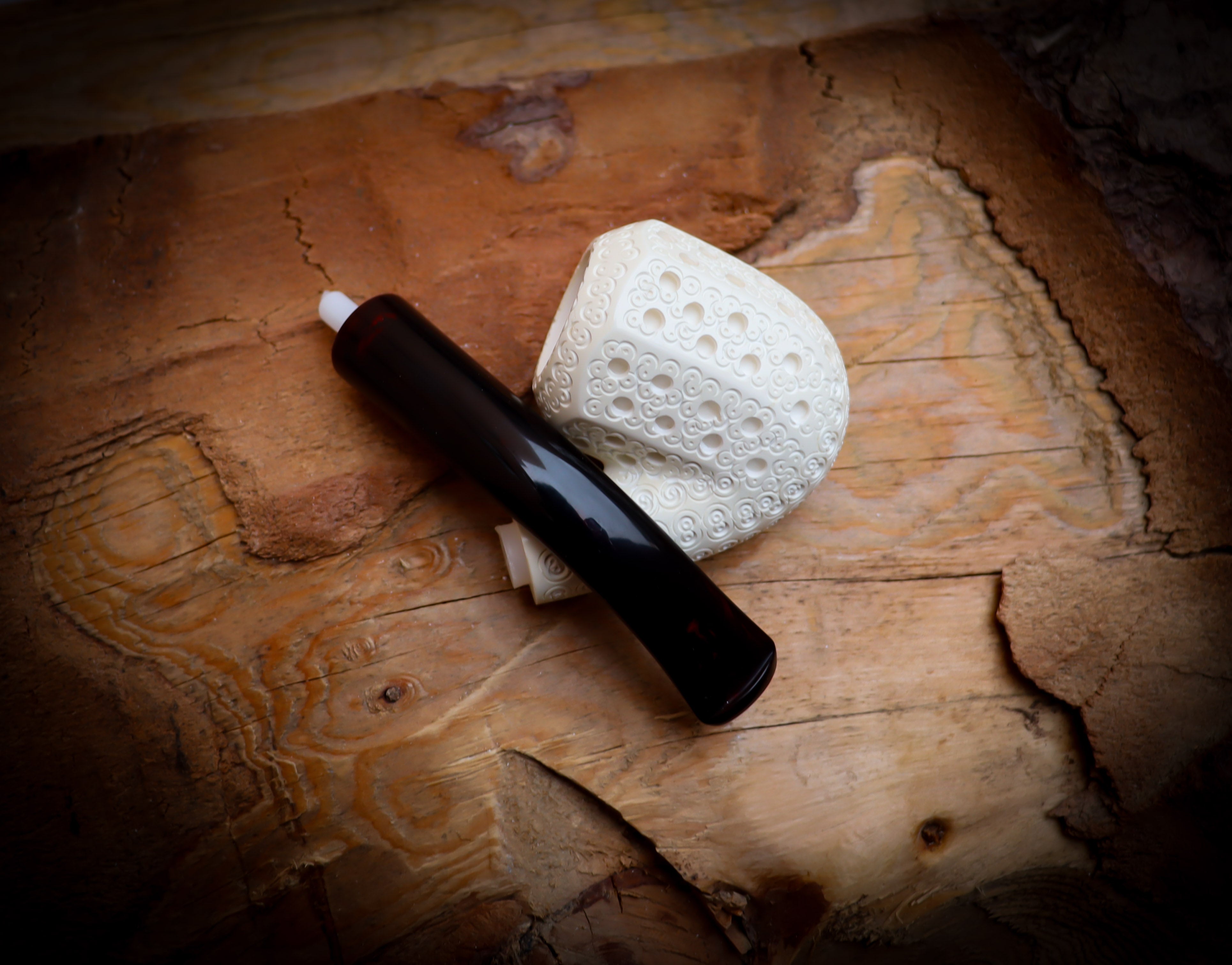 Embriodered Special Handmade Panel Block Meerschaum Pipe With Leather Case- Astaş Meerschaum