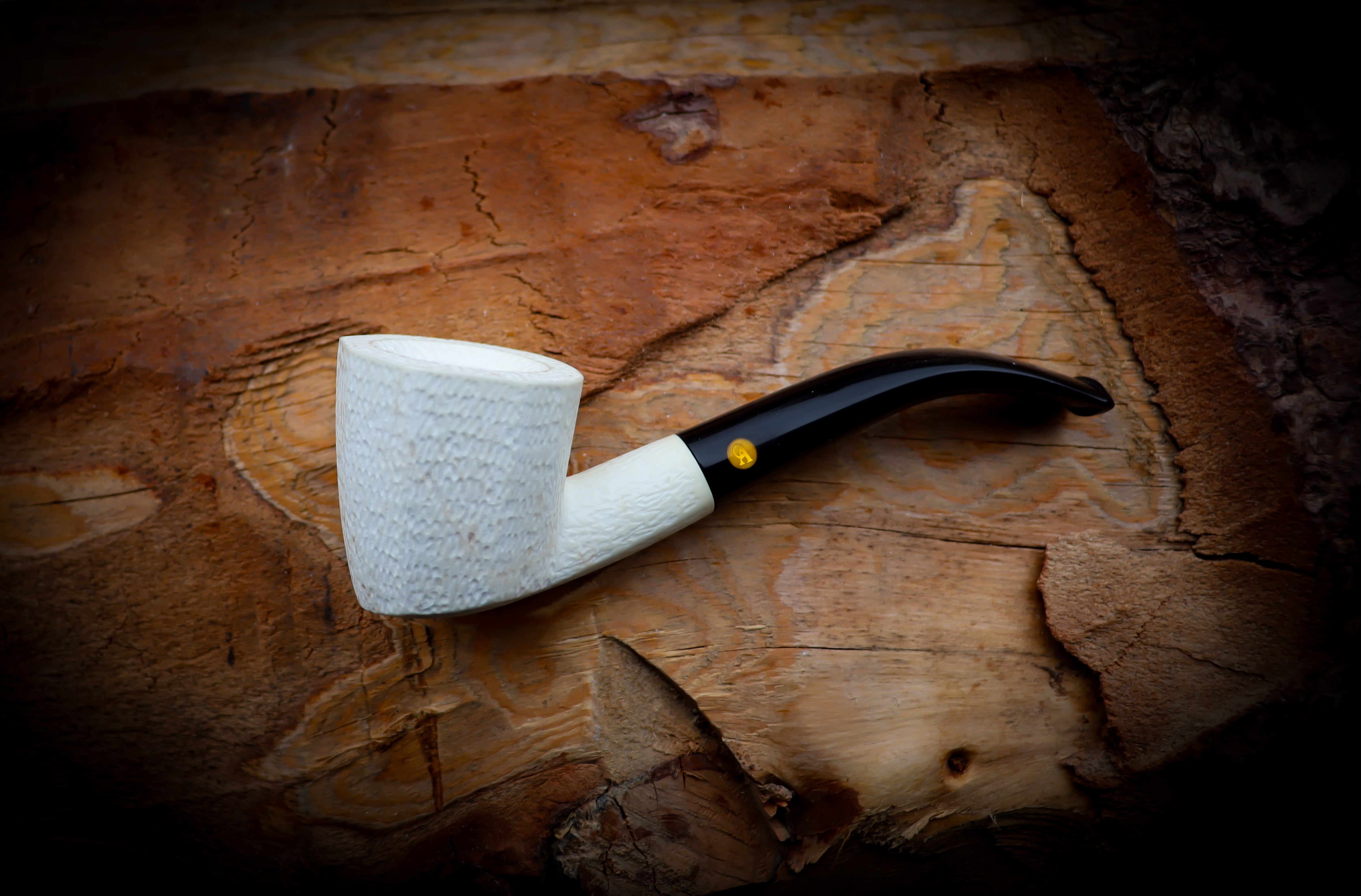 9MM Rustic Patterned Panel Premium Block Meerschaum Pipe With Leather Case- Astaş Meerschaum