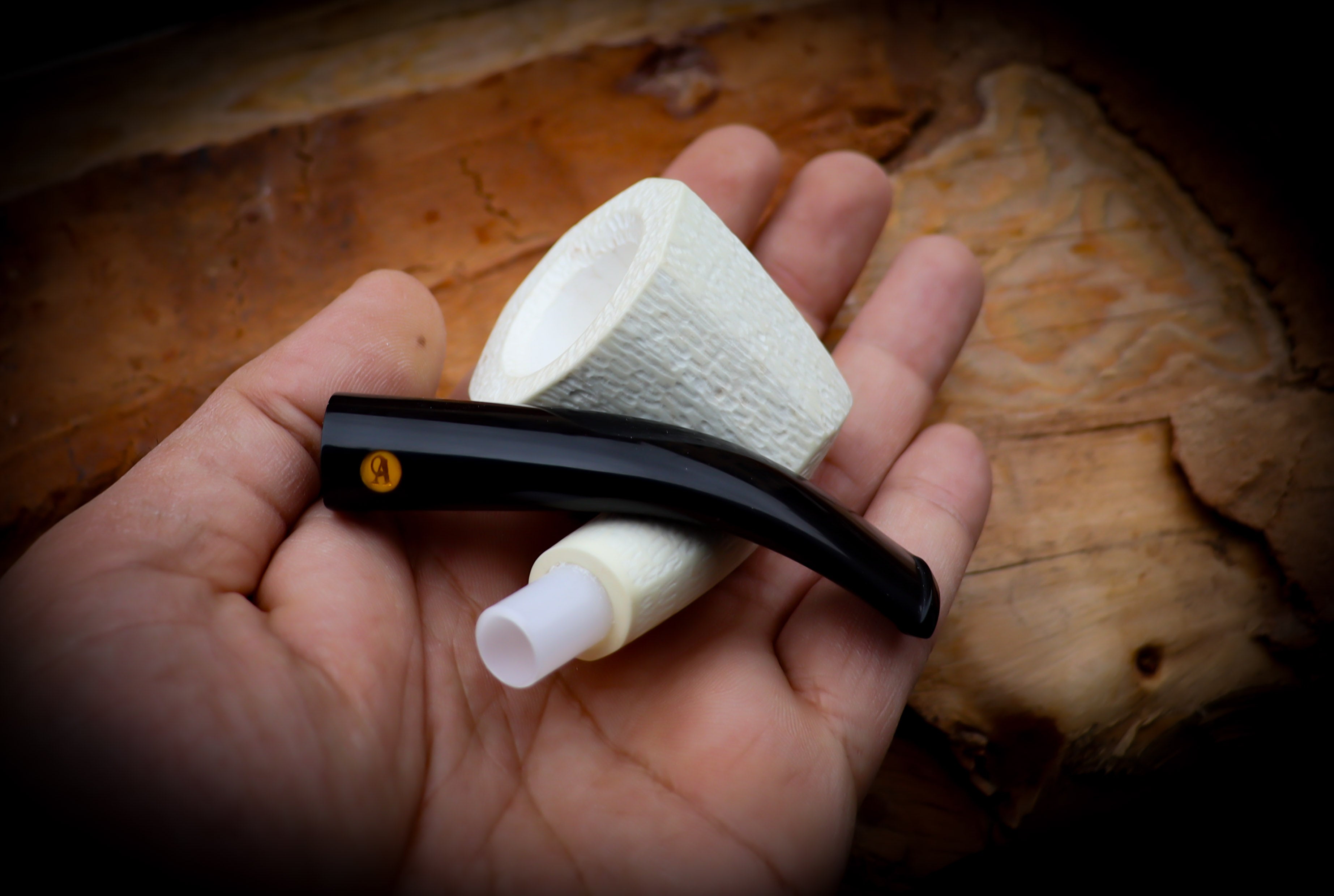 9MM Rustic Patterned Panel Premium Block Meerschaum Pipe With Leather Case- Astaş Meerschaum