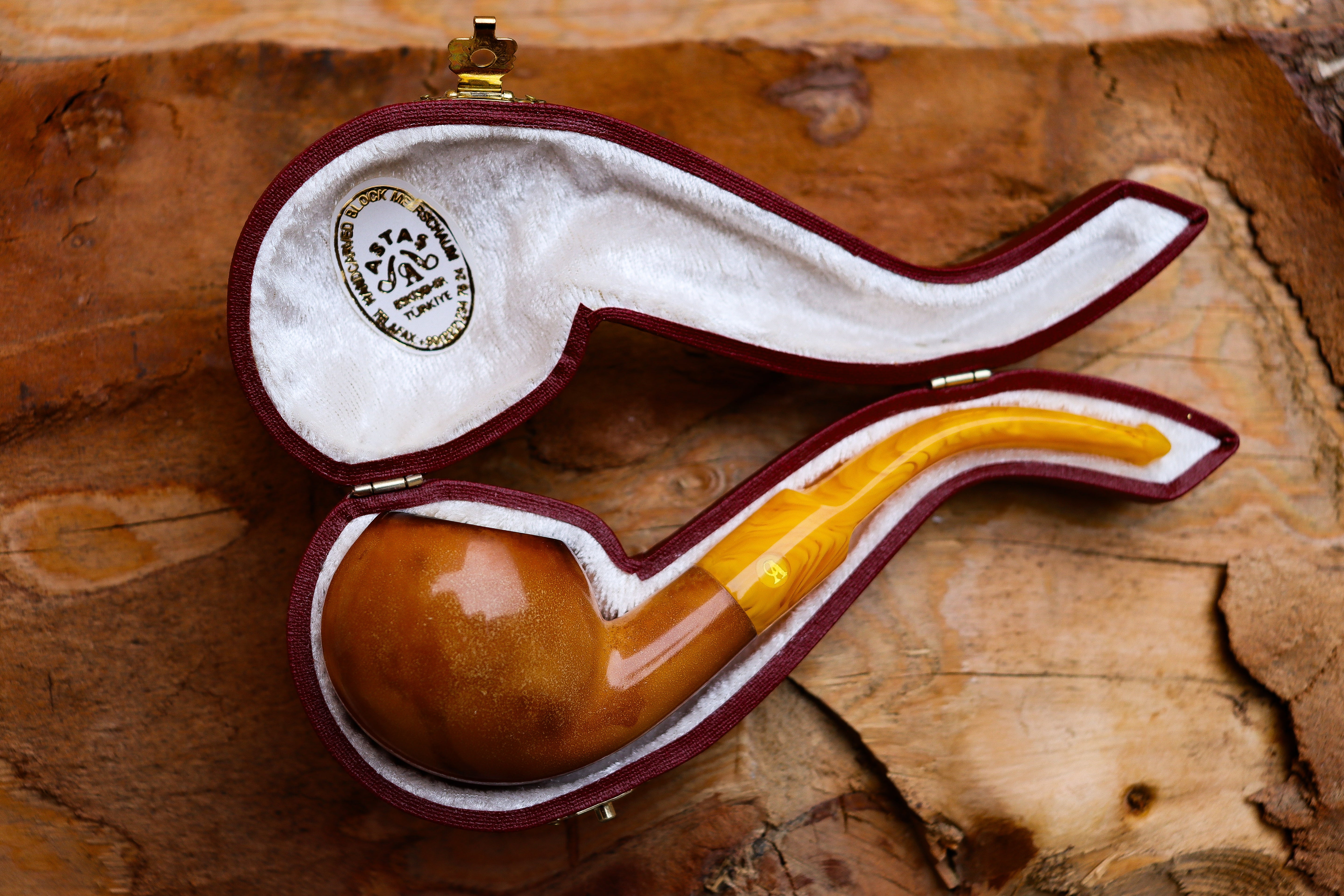Handmade Lee Van Cleef Meerschaum Pipe, Smooth Apple, With Leather Case
