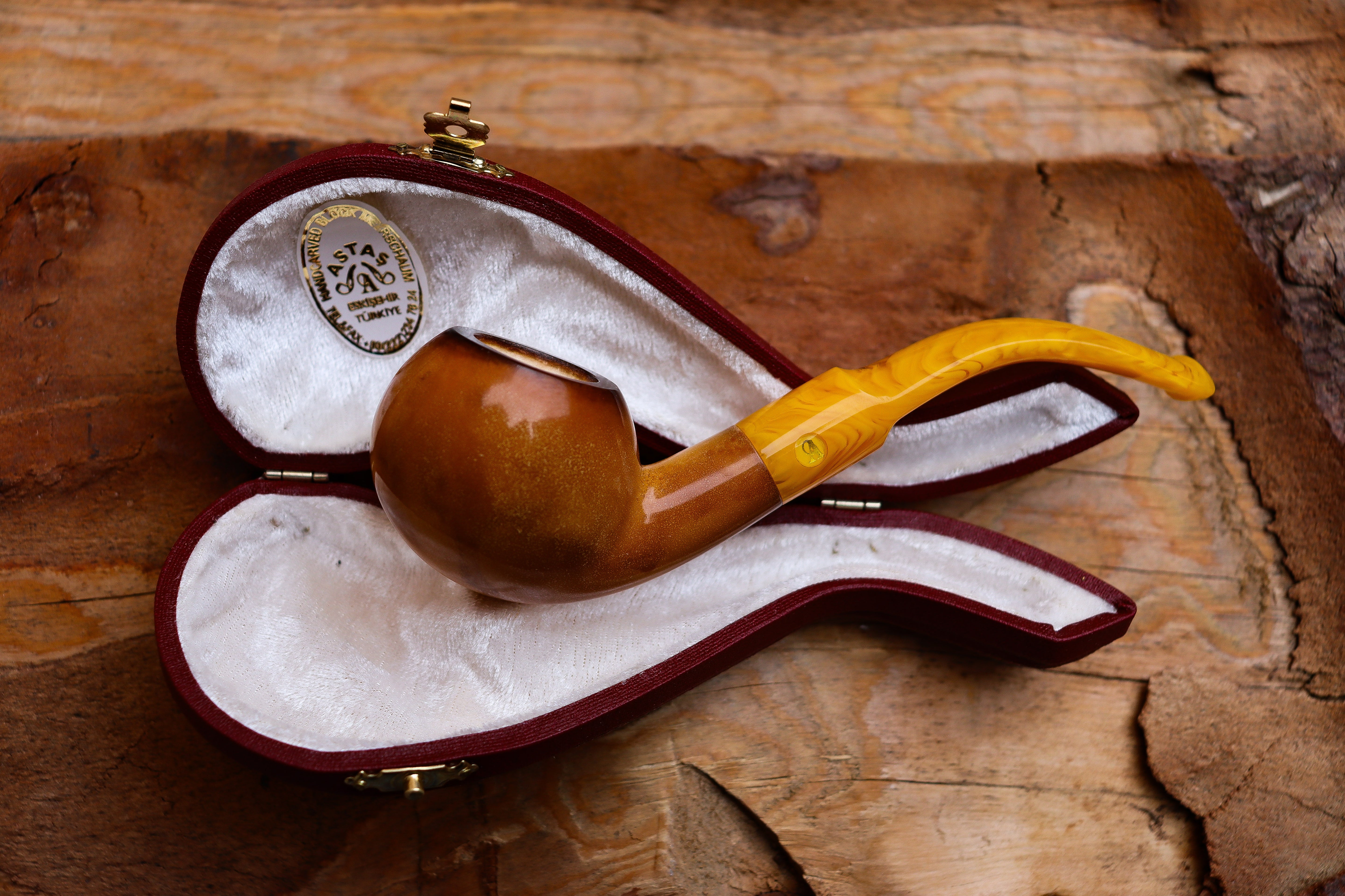 Handmade Lee Van Cleef Meerschaum Pipe, Smooth Apple, With Leather Case