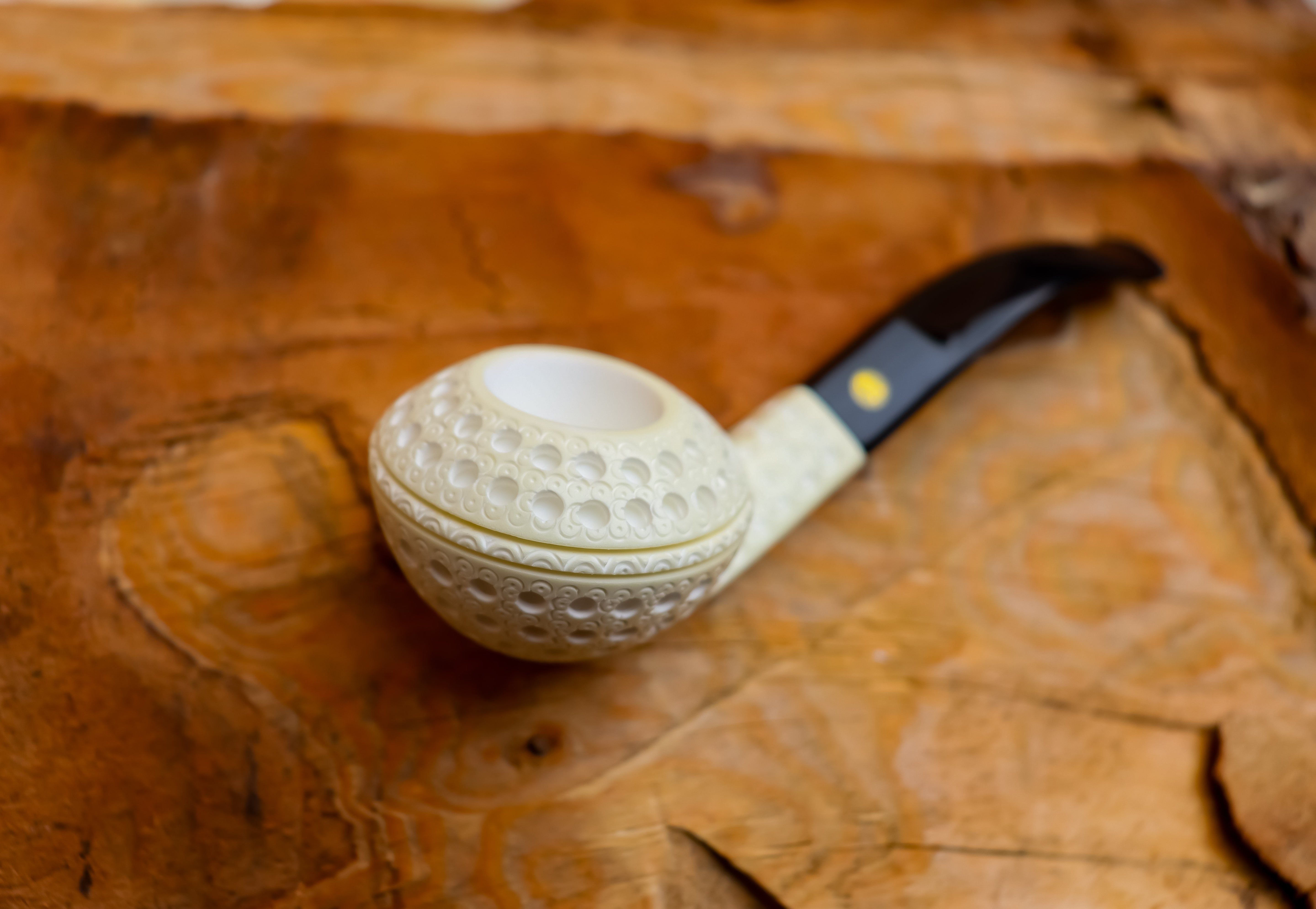 Handmade Astaş Meerschaum Pipes,Squat Bulldog, Latticed Carved,Fitted Case