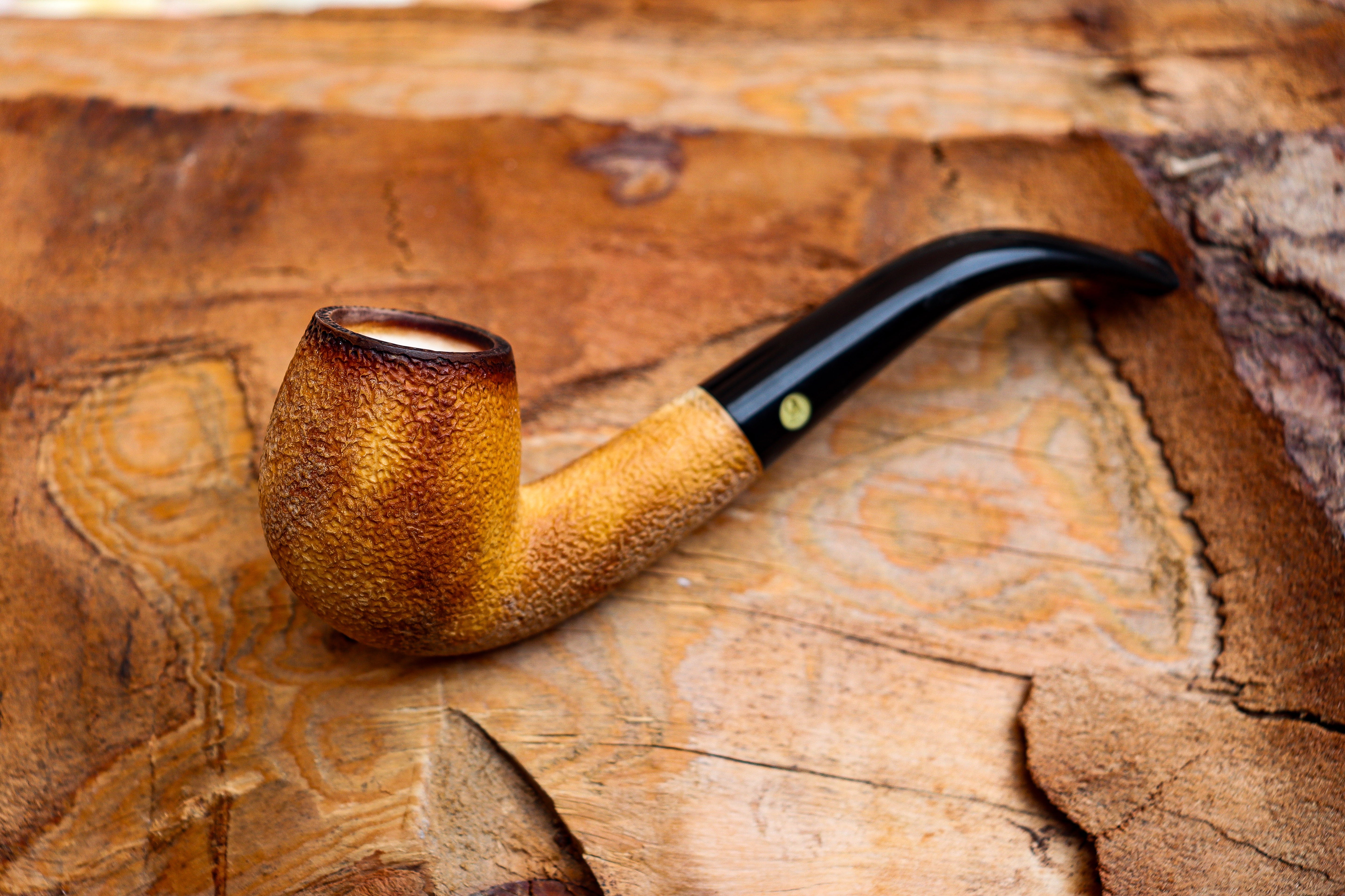 Lee Van Cleef Meerschaum Pipes, Rustic Patterned, Half Bent,Fitted Case- Astaş