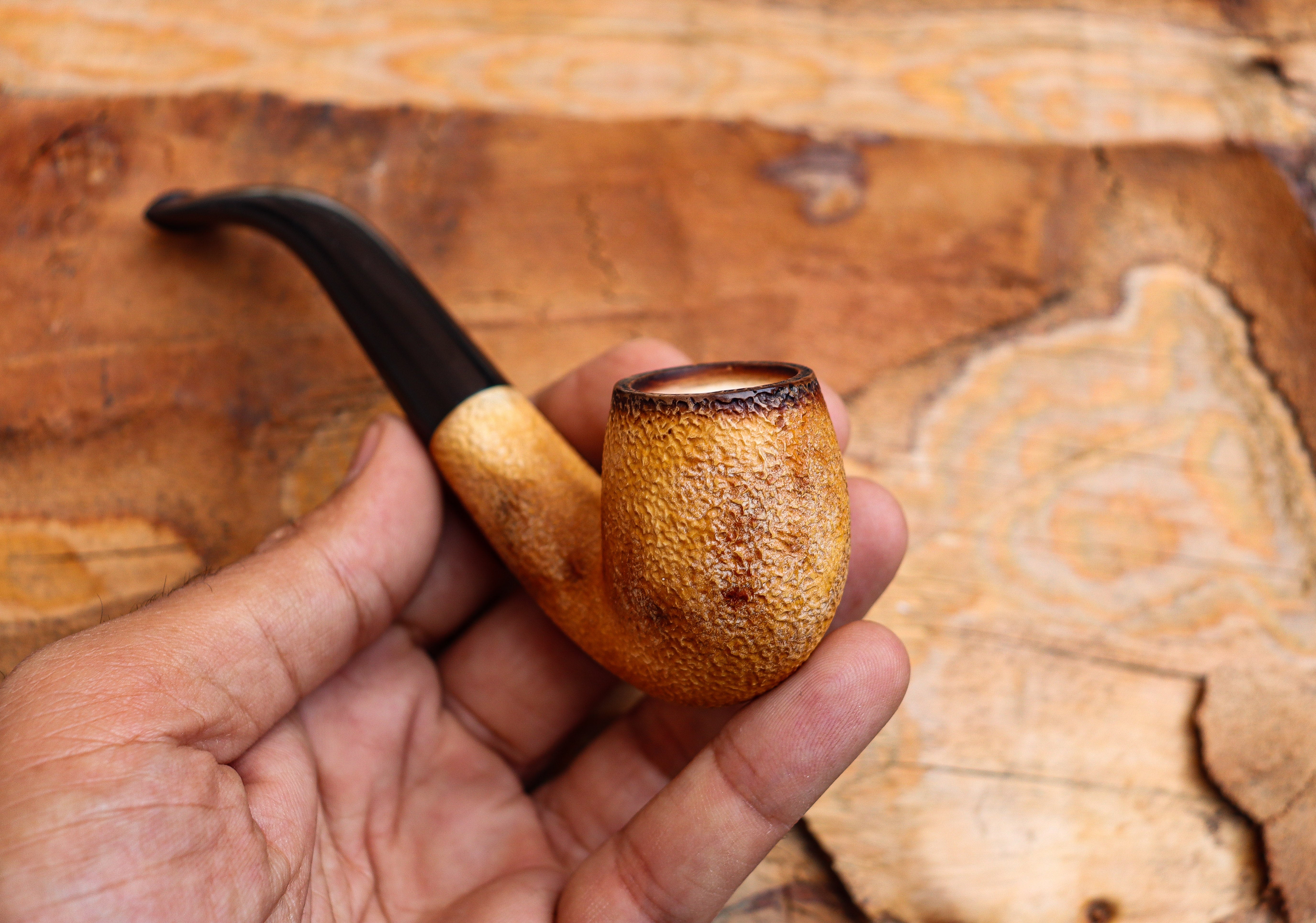 Lee Van Cleef Meerschaum Pipes, Rustic Patterned, Half Bent,Fitted Case- Astaş