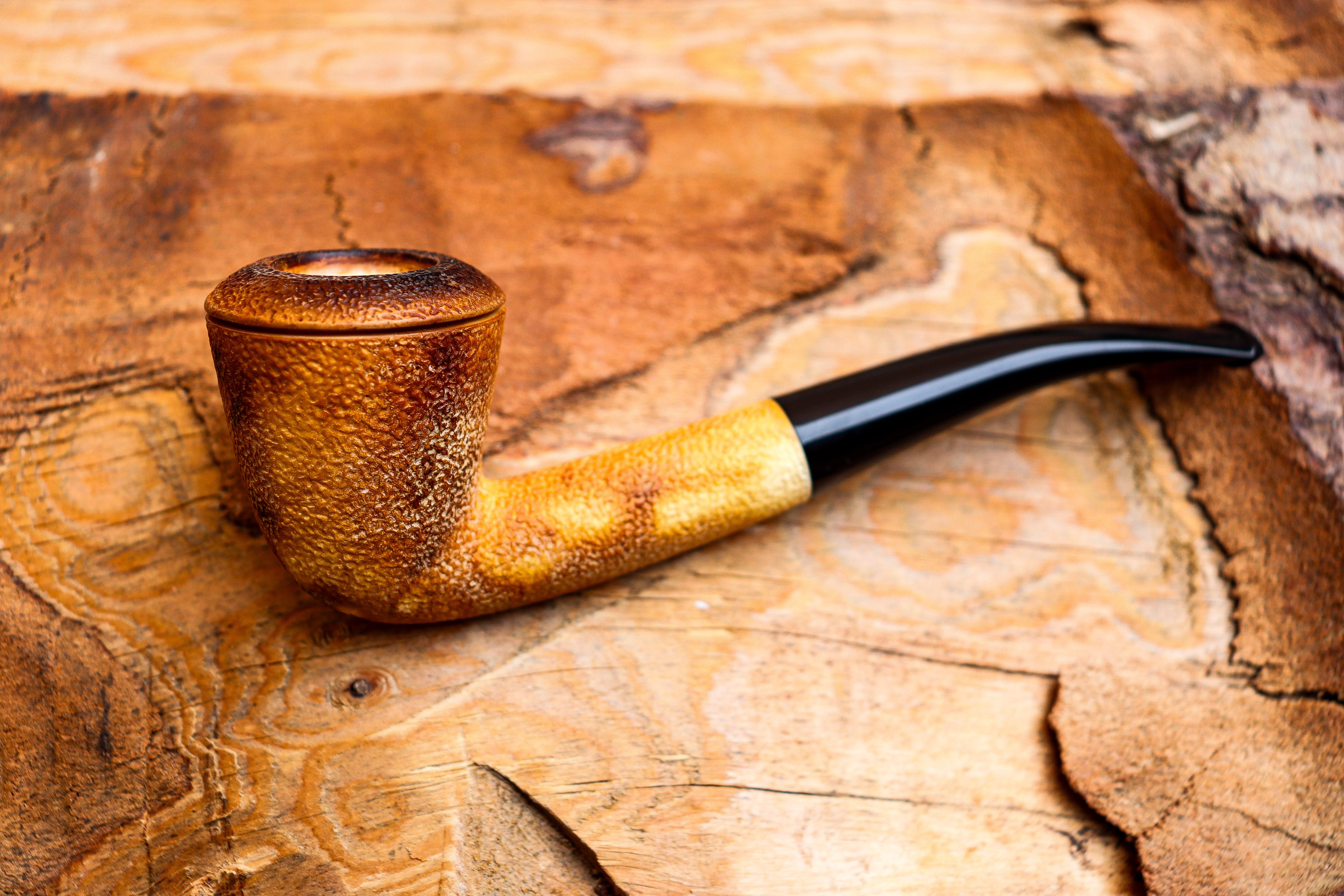 Handmade Astaş Meerschaum Pipes, Lee Van Cleef,Dublin, Rustic Carved, Fitted Case