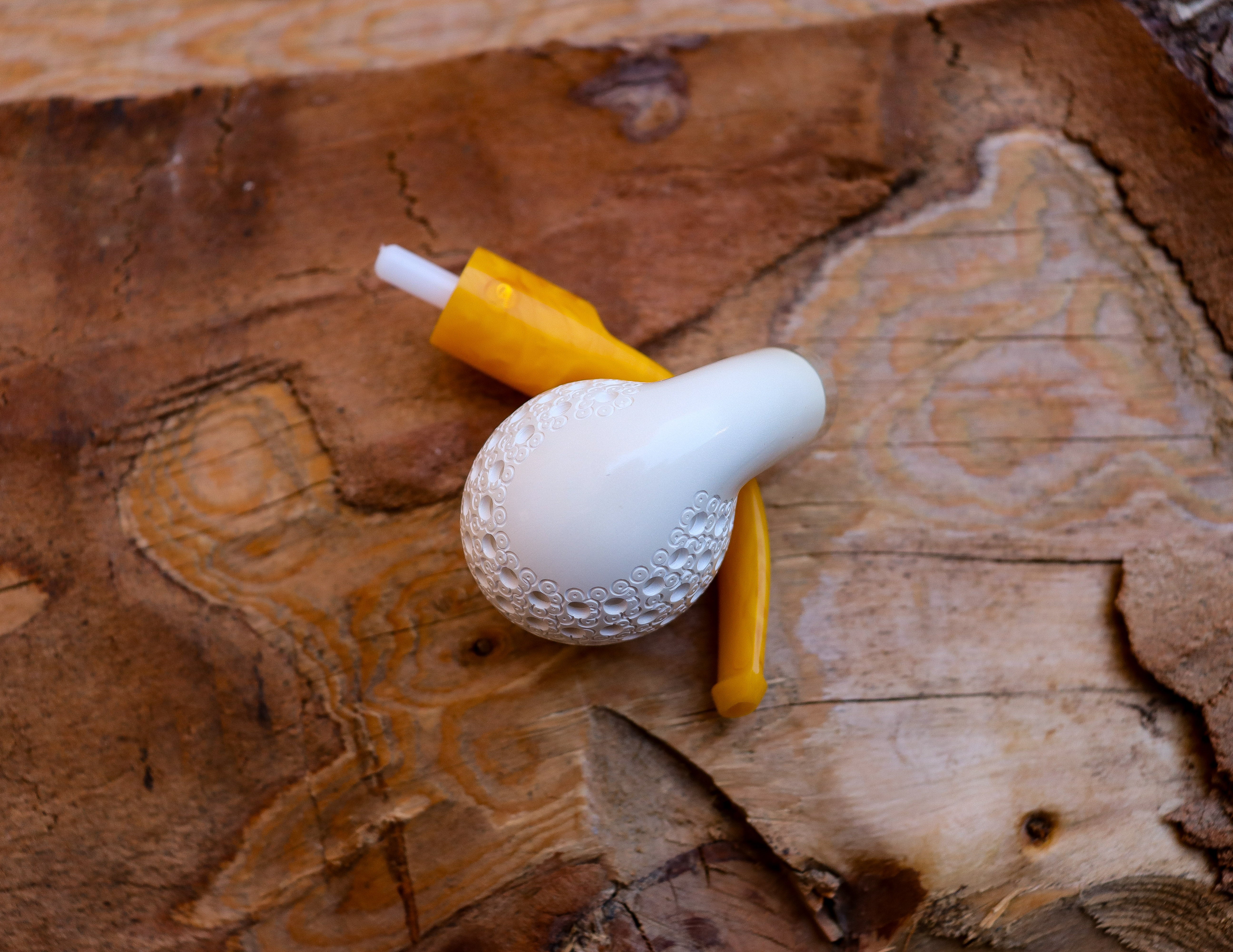 Handmade Astaş Meerschaum Pipes, Apple, Latticed Carved, Silver Ring, With Leather Case