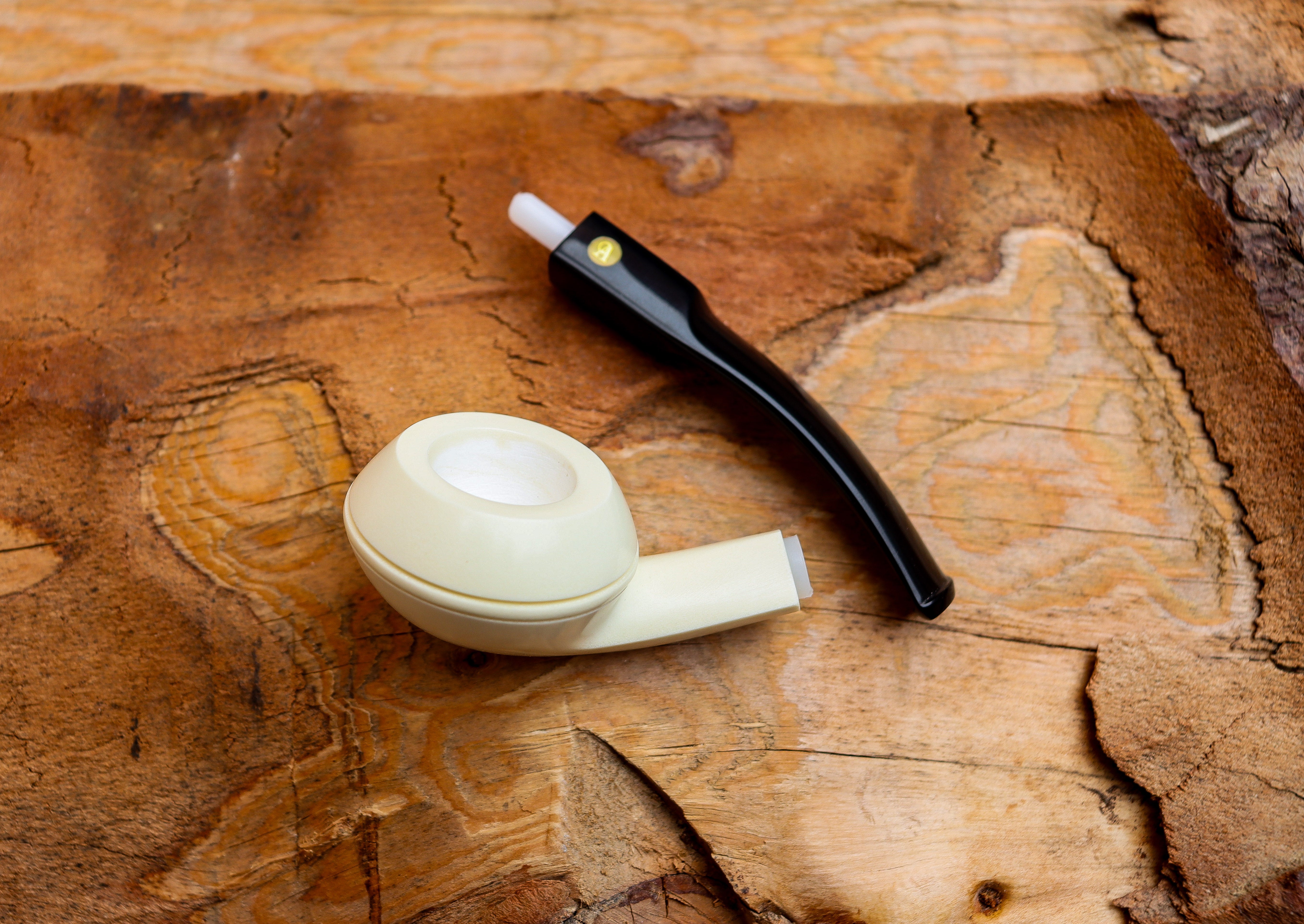 Handmade Squat Bulldog Meerschaum Pipes,  Astaş, Rhodesian, Smooth Carved, With Fitted Case
