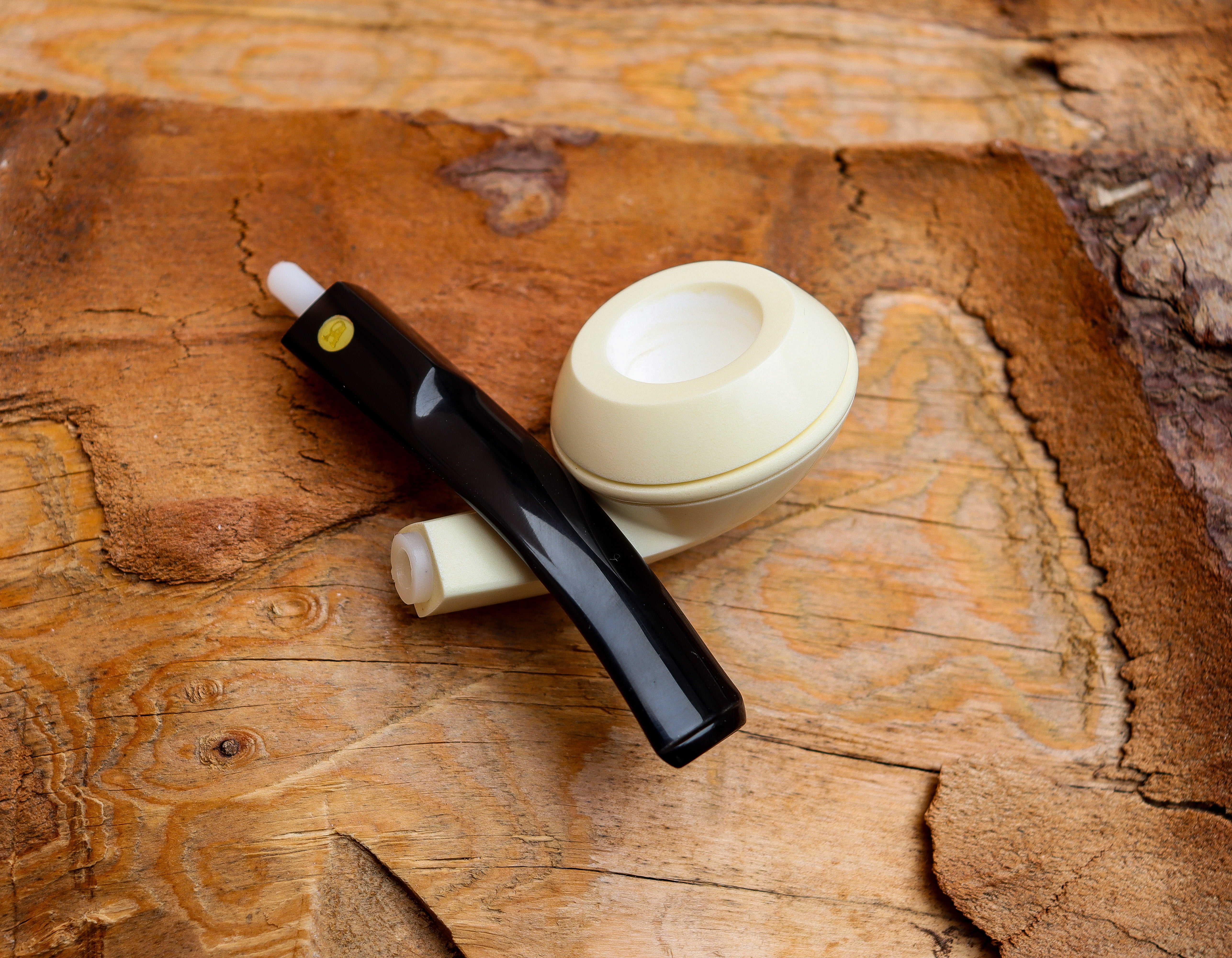 Handmade Squat Bulldog Meerschaum Pipes,  Astaş, Rhodesian, Smooth Carved, With Fitted Case