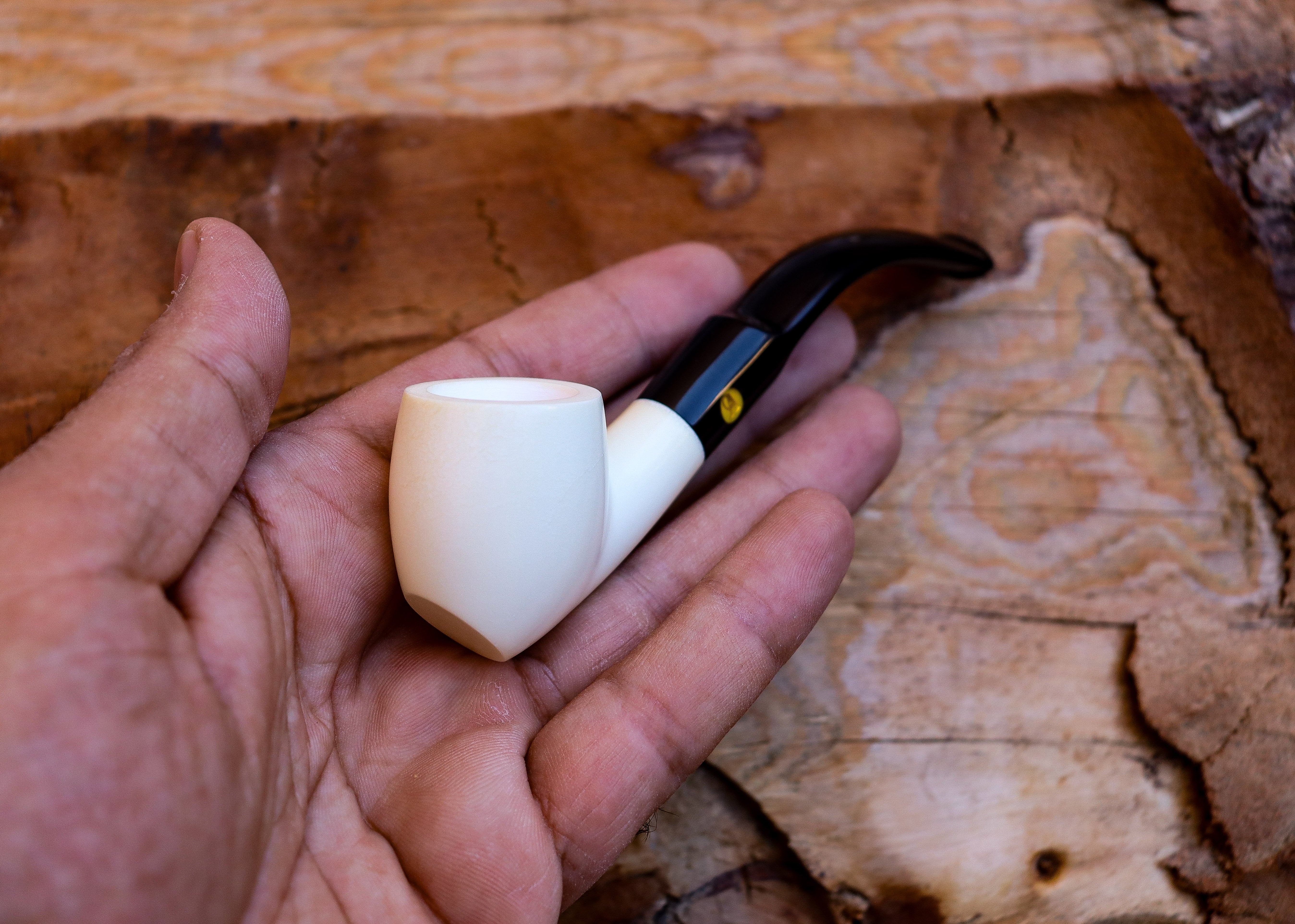 Handmade Astaş Meerschaum Pipes, Freehand, Smooth Carved, With Fitted Case