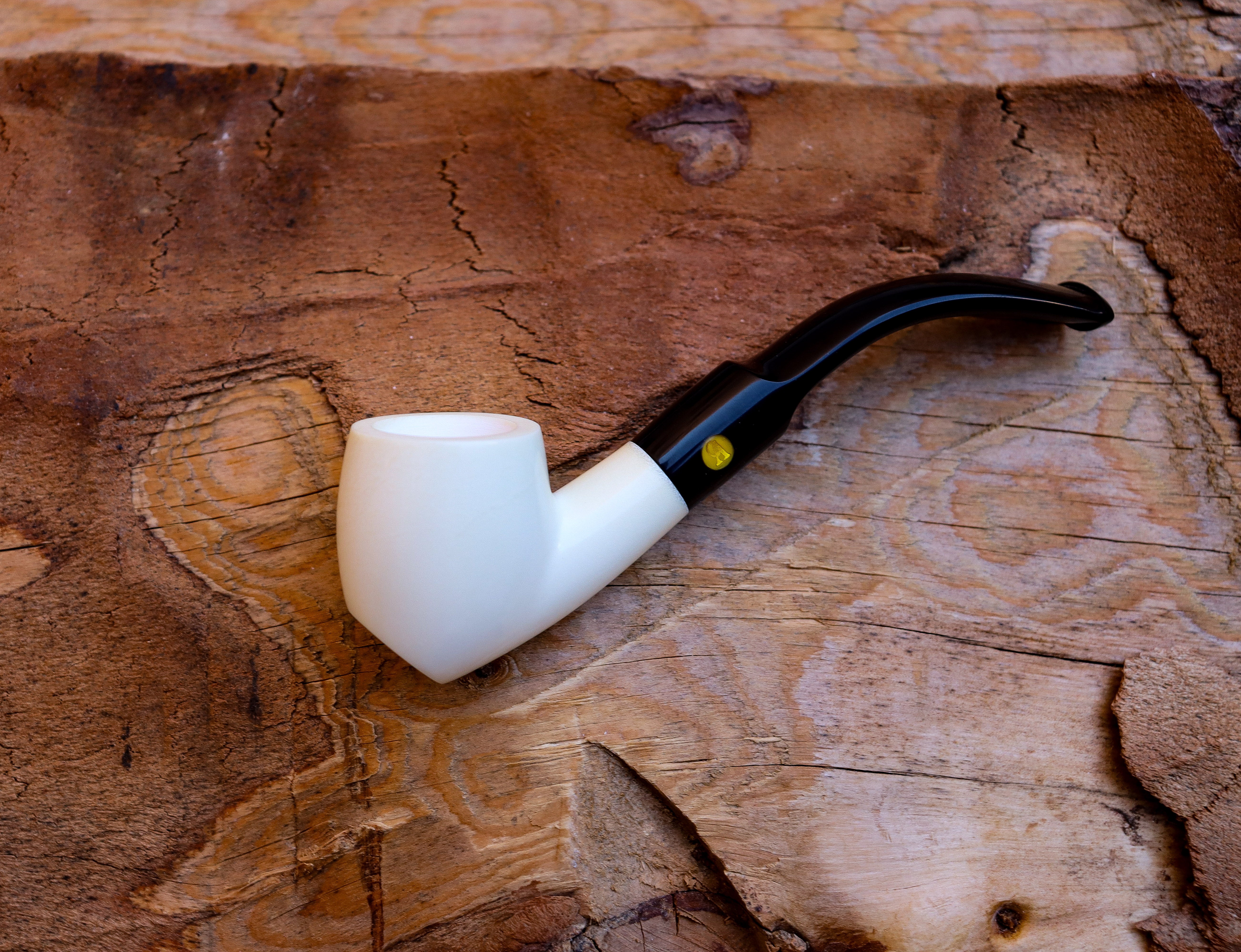 Handmade Astaş Meerschaum Pipes, Freehand, Smooth Carved, With Fitted Case