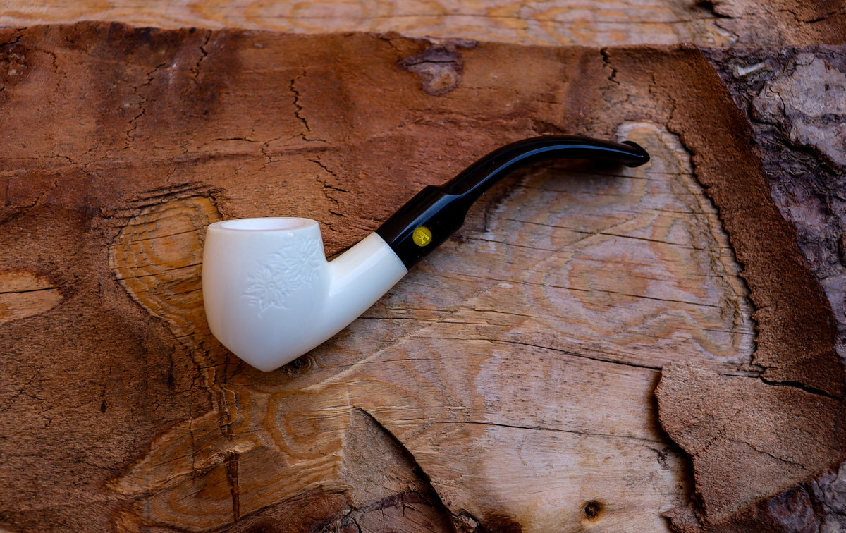 Handmade Astaş Meerschaum Pipes, Freehand, Smooth Carved, With Fitted Case