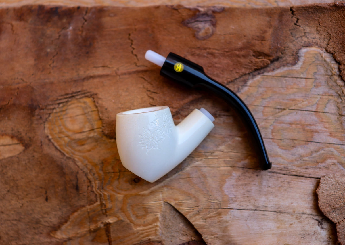Handmade Astaş Meerschaum Pipes, Freehand, Smooth Carved, With Fitted Case