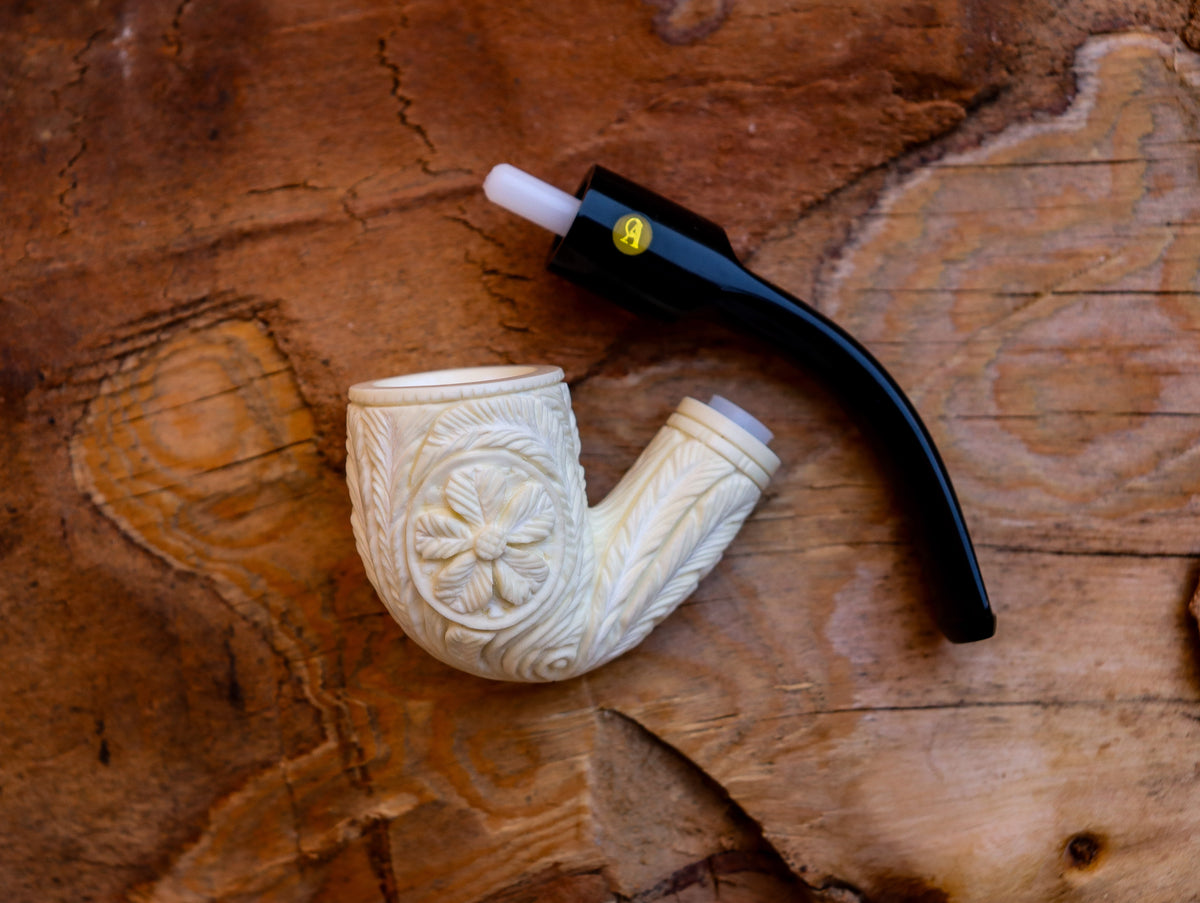 Handmade Astaş Meerschaum Pipes, Floral Patterned, White, With Fitted Case